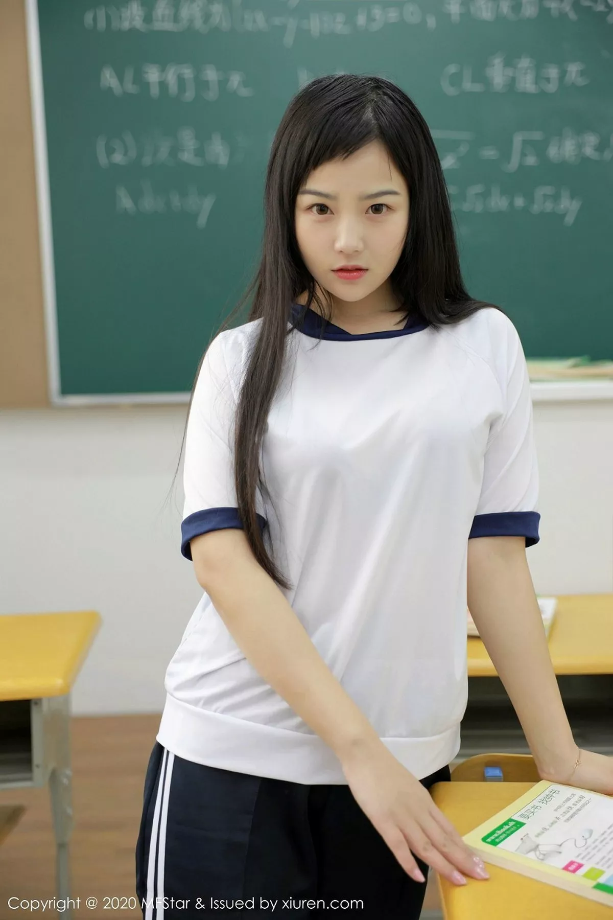 [MFStar模范学院]第273期徐微微写真 [64P]-013