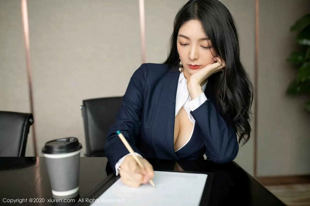 [XiuRen秀人网]第2056期小热巴写真 [60P]-003