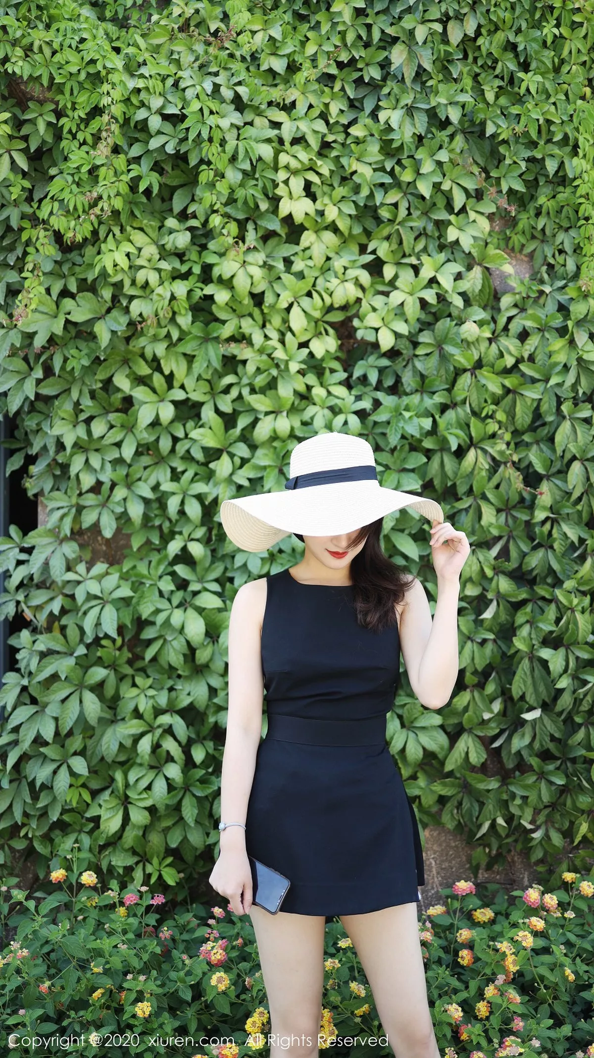 [XiuRen秀人网]第1956期艺儿拿铁写真 [42P]-025