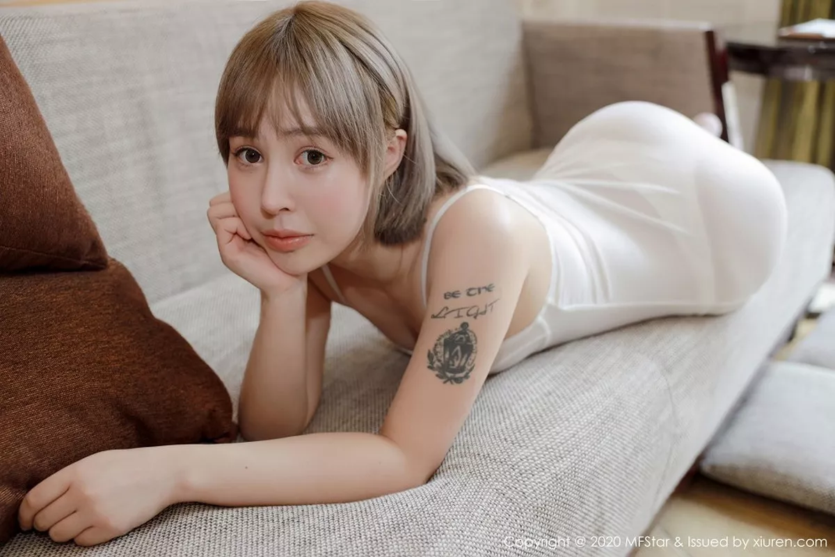 [MFStar模范学院]第304期夏天写真 [50P]-025