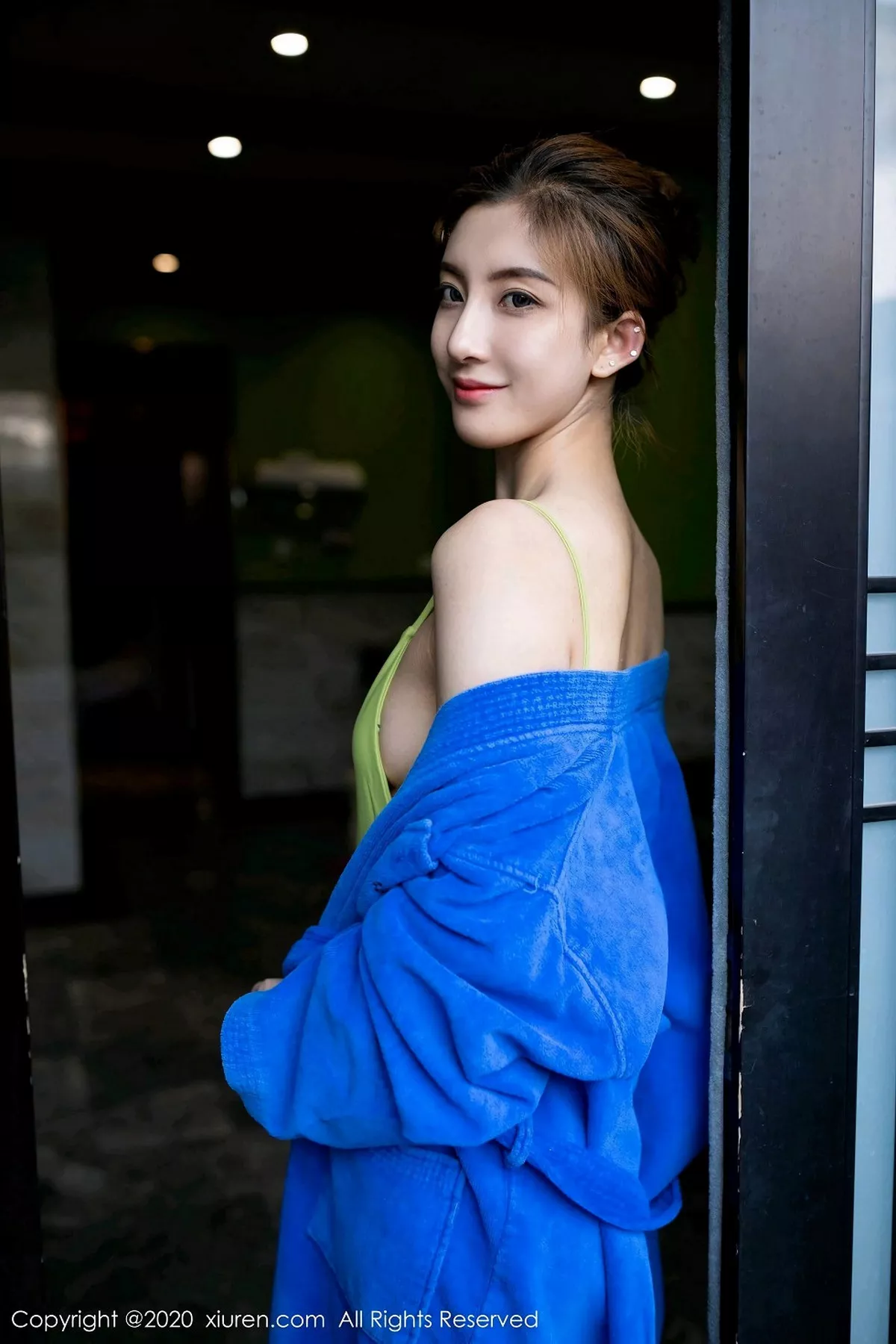 [XiuRen秀人网]第2207期林文文写真 [56P]-001