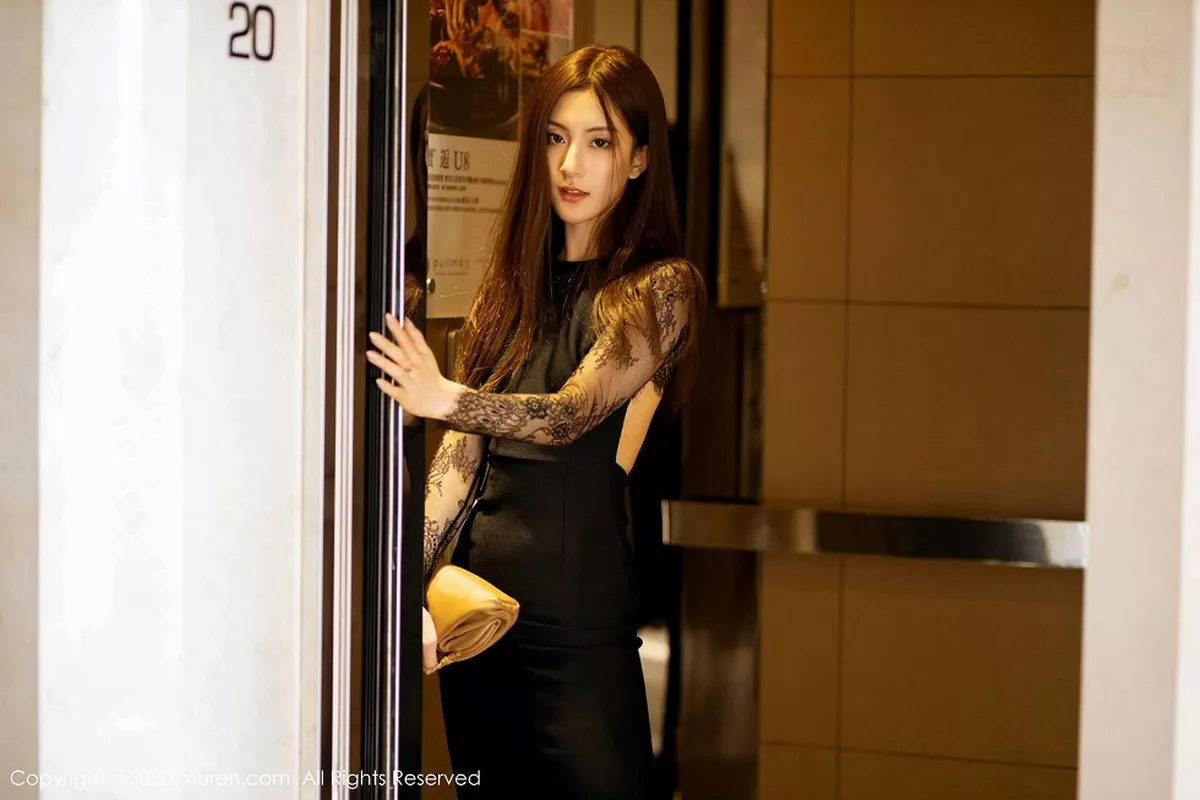 [XiuRen秀人网]第2165期林文文写真 [67P]-003