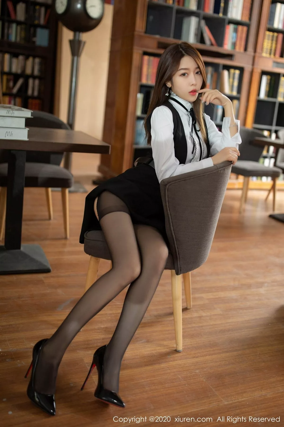 [XiuRen秀人网]第2338期夏诗雯写真 [68P]-016