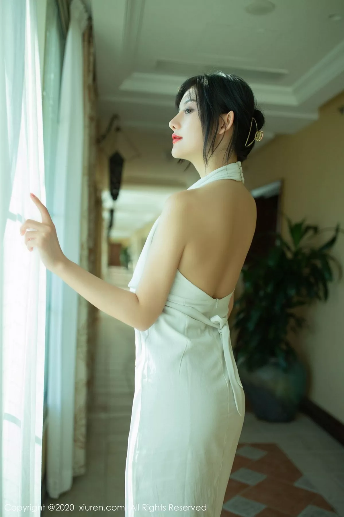 [XiuRen秀人网]第2389期就是阿朱啊写真 [68P]-002