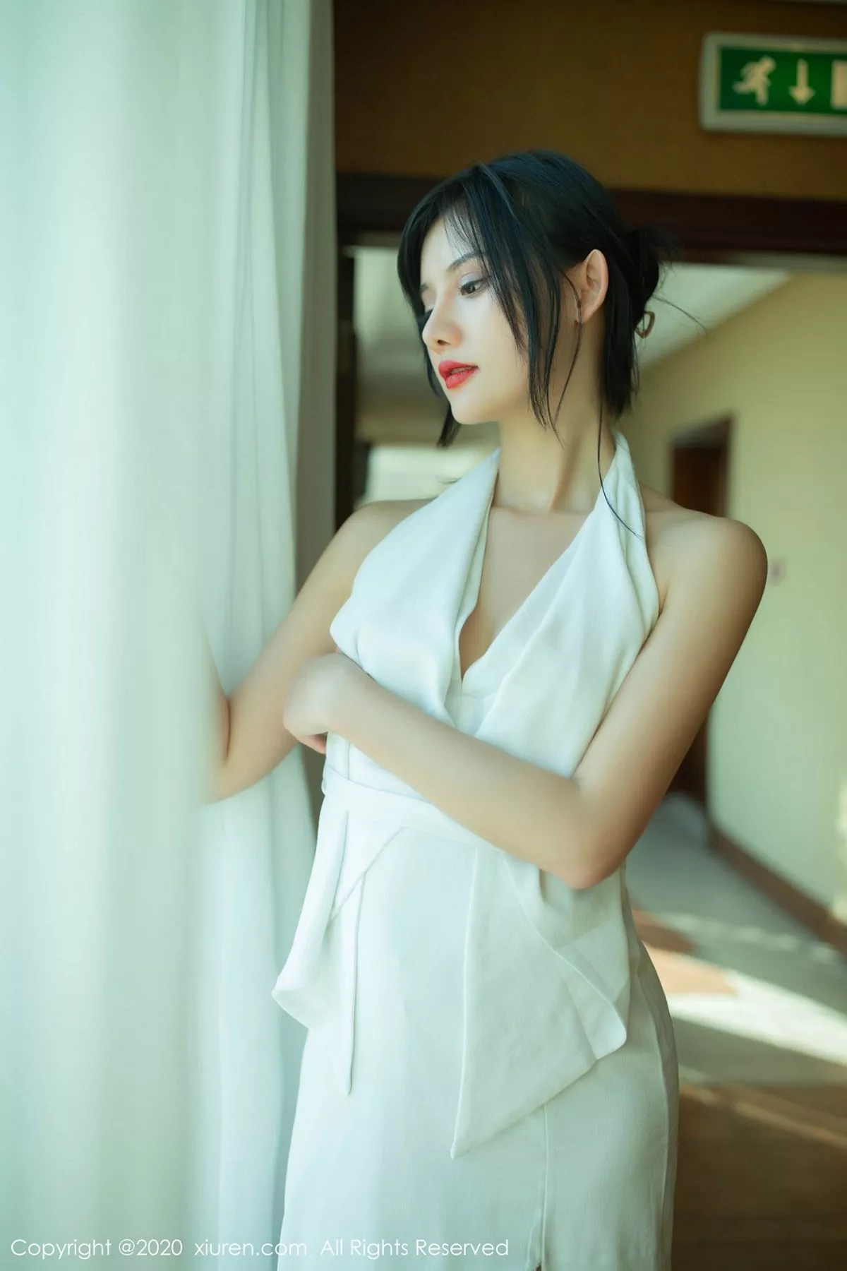 [XiuRen秀人网]第2389期就是阿朱啊写真 [68P]-001