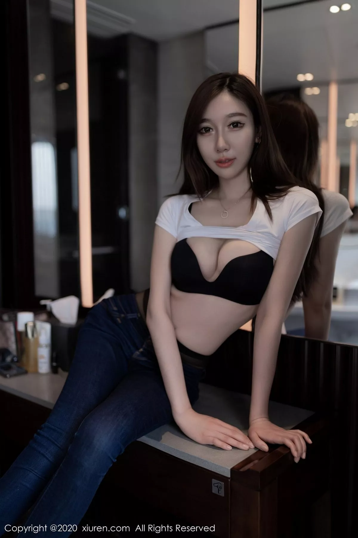 [XiuRen秀人网]第2406期Victoria志玲写真 [60P]-020