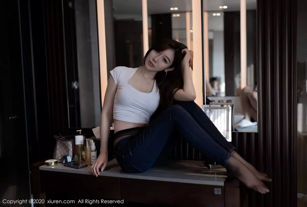 [XiuRen秀人网]第2406期Victoria志玲写真 [60P]-017