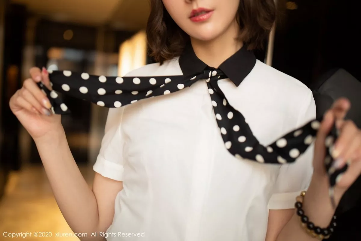 [XiuRen秀人网]第2422期艺轩写真 [93P]-016