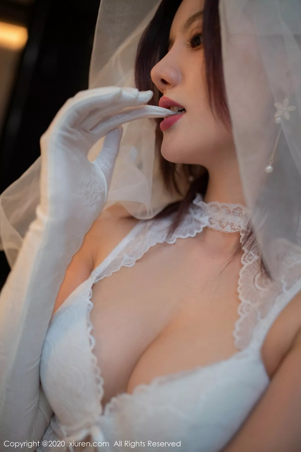 [XiuRen秀人网]第2442期就是阿朱啊写真 [63P]-010