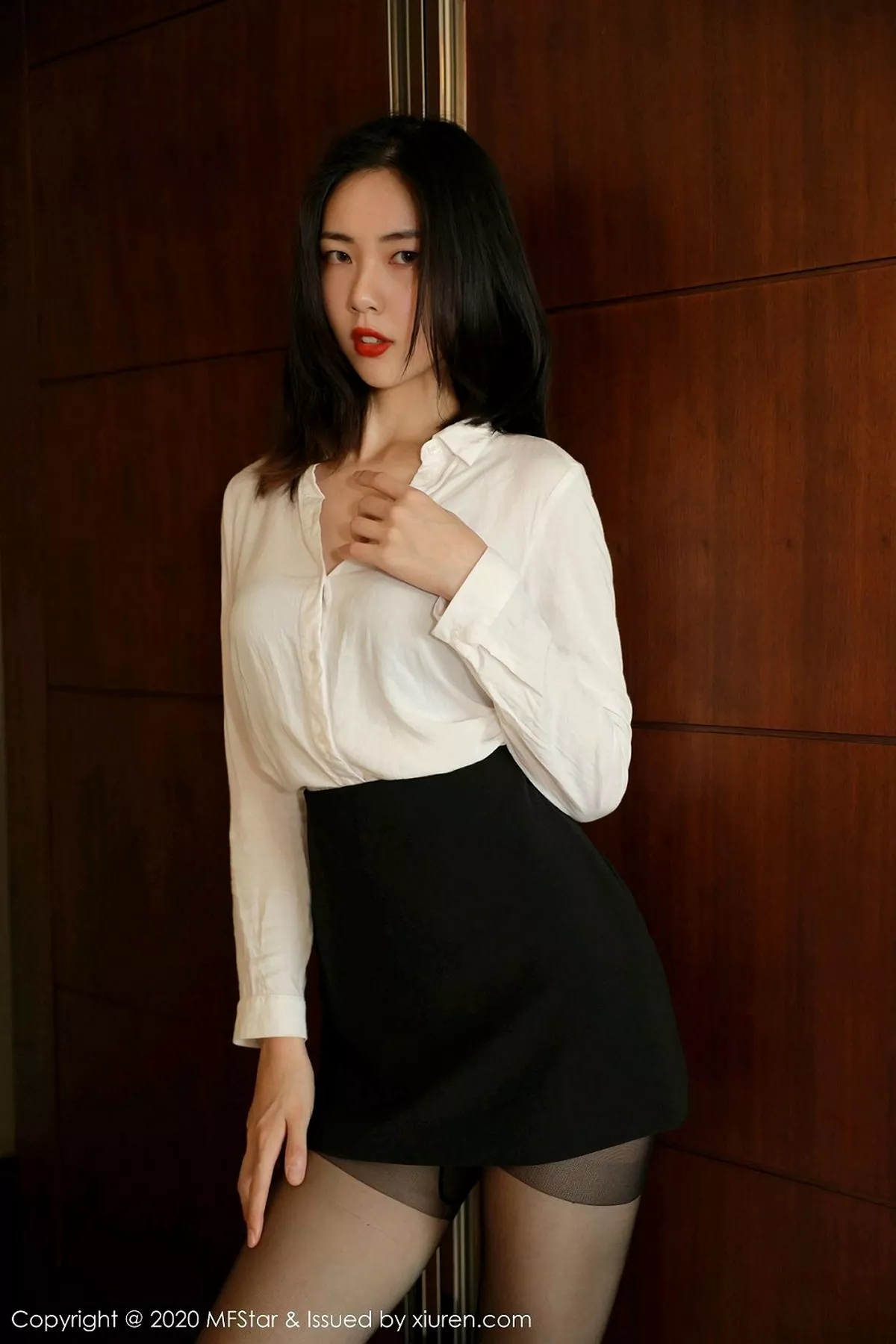 [MFStar模范学院]第371期噜噜妞儿写真 [56P]-007