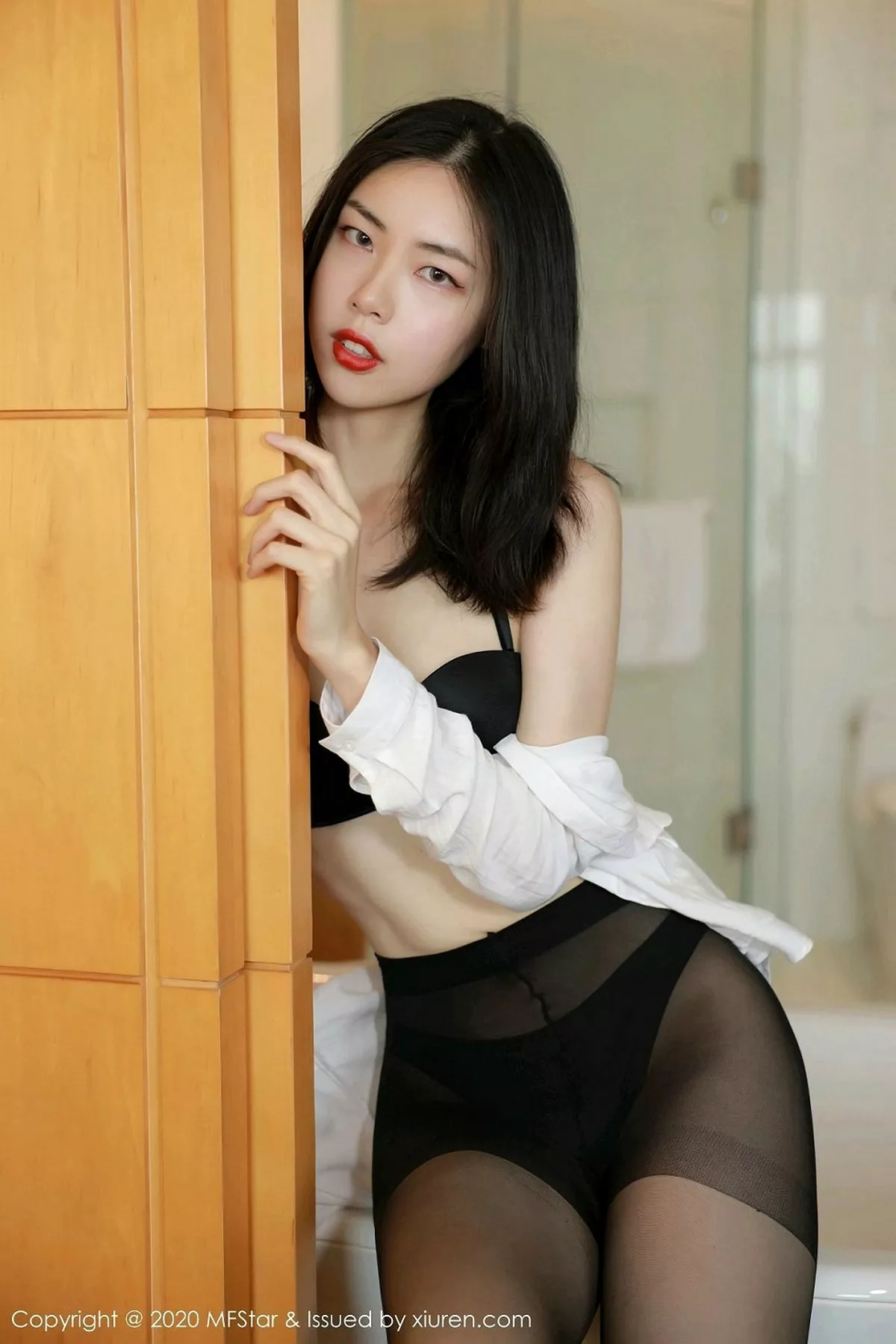 [MFStar模范学院]第371期噜噜妞儿写真 [56P]-050