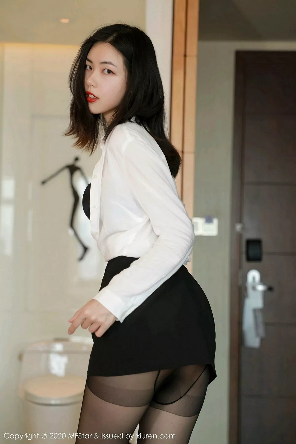 [MFStar模范学院]第371期噜噜妞儿写真 [56P]-035