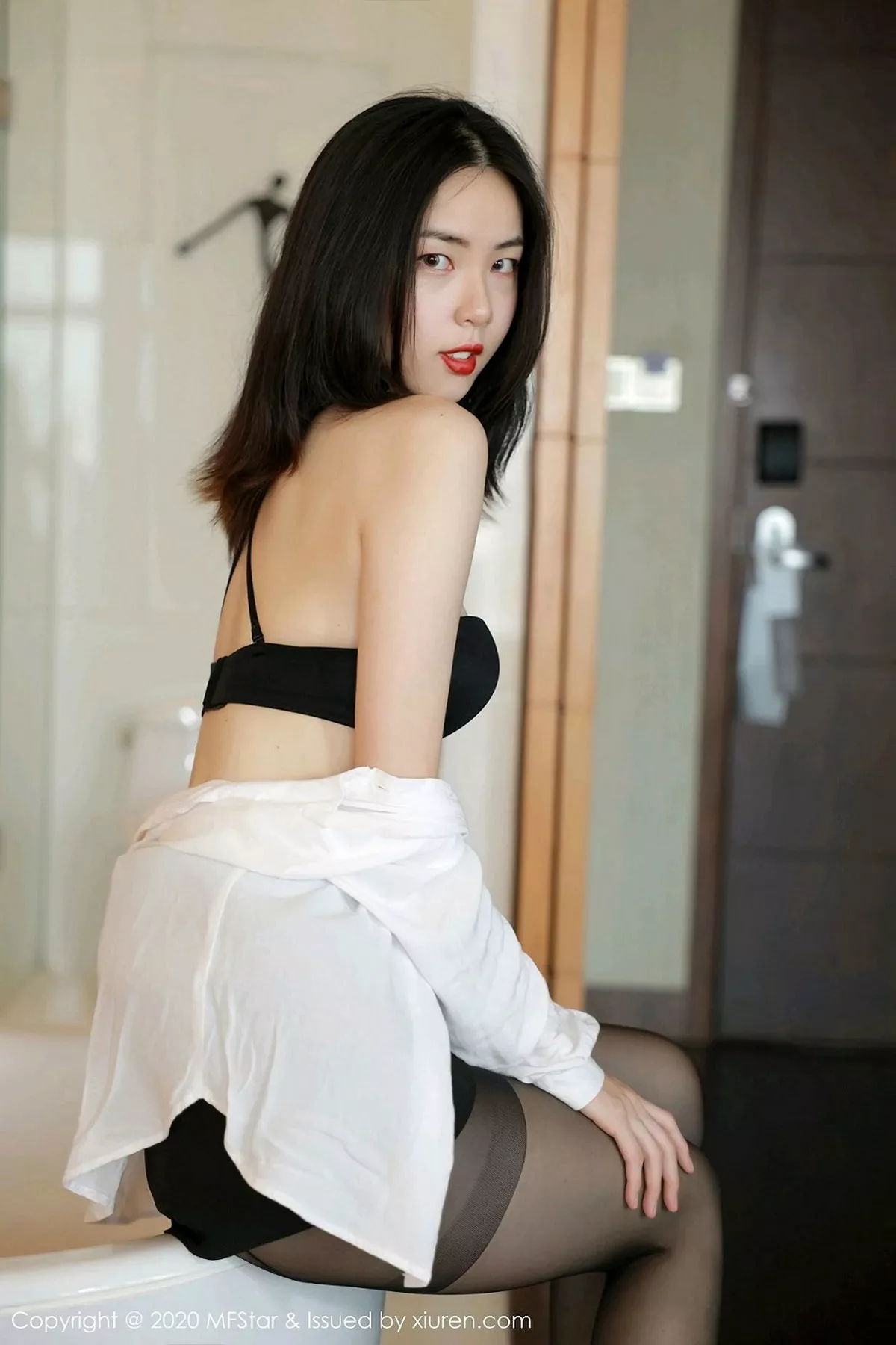 [MFStar模范学院]第371期噜噜妞儿写真 [56P]-049