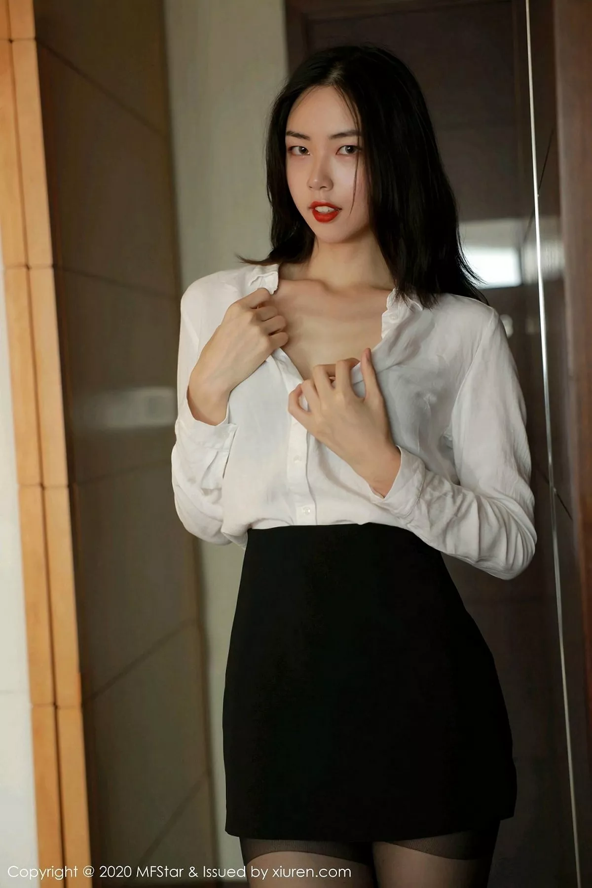 [MFStar模范学院]第371期噜噜妞儿写真 [56P]-028
