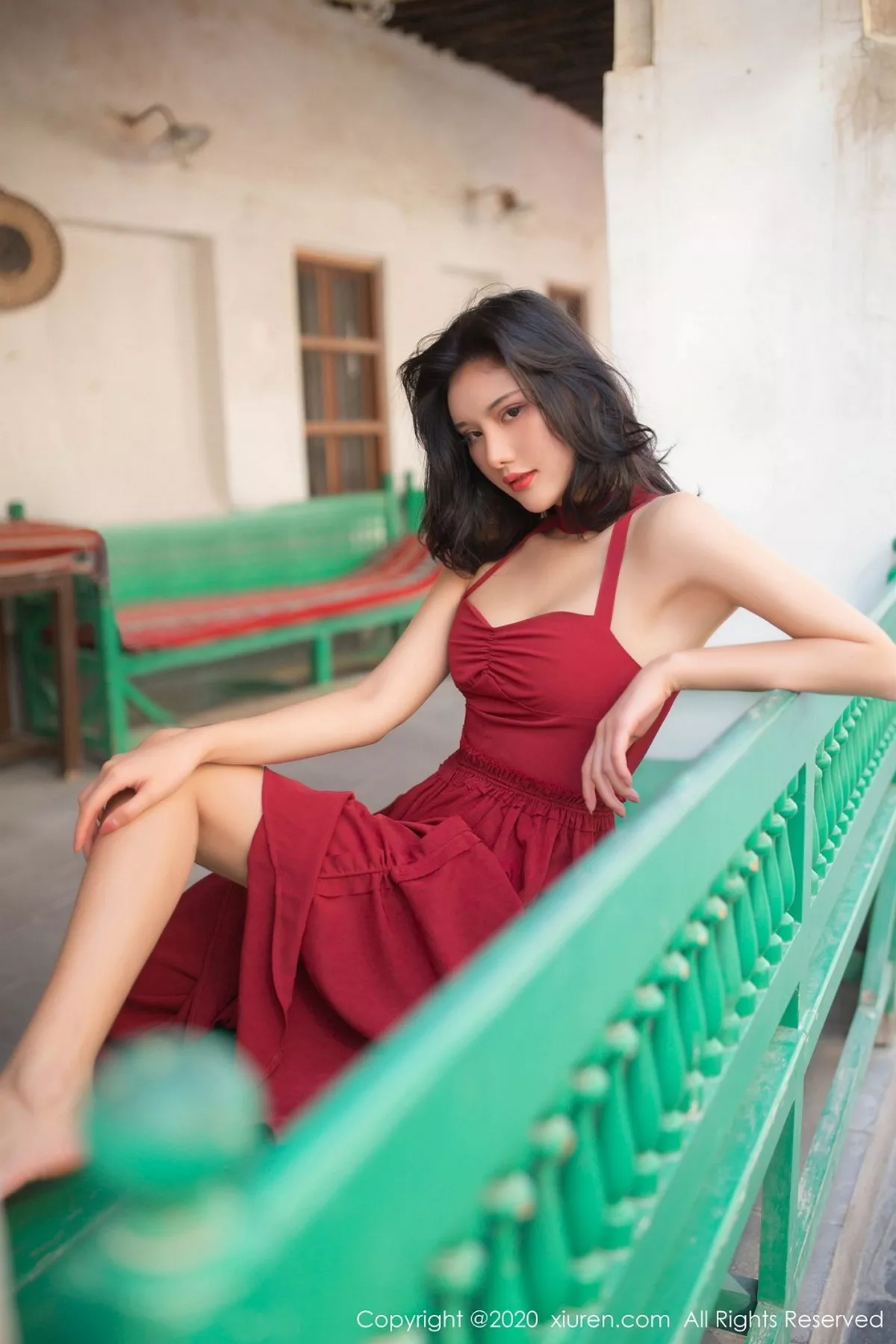 [XiuRen秀人网]第2468期就是阿朱啊写真 [68P]-001