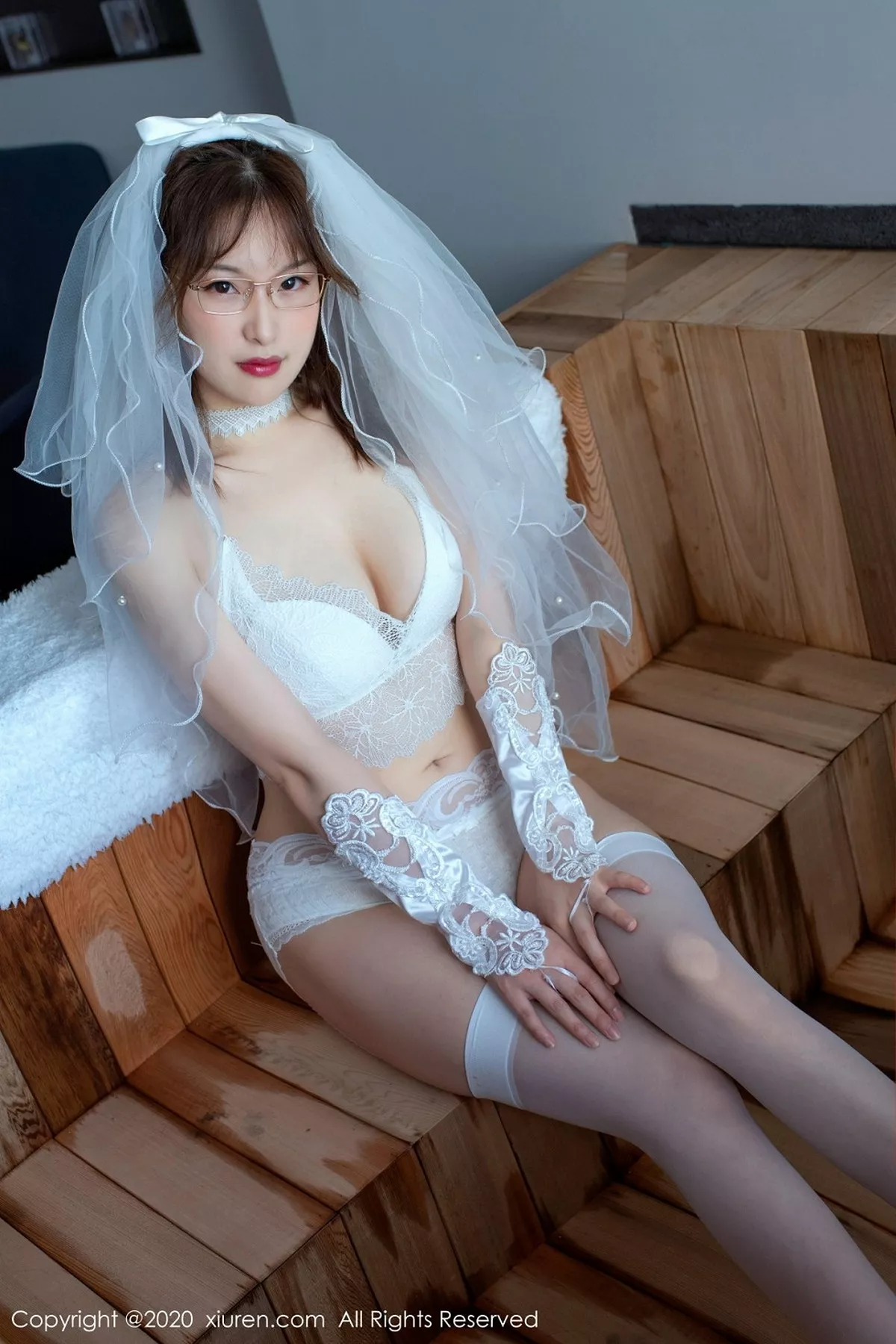 [XiuRen秀人网]第2359期小宣写真 [51P]-001