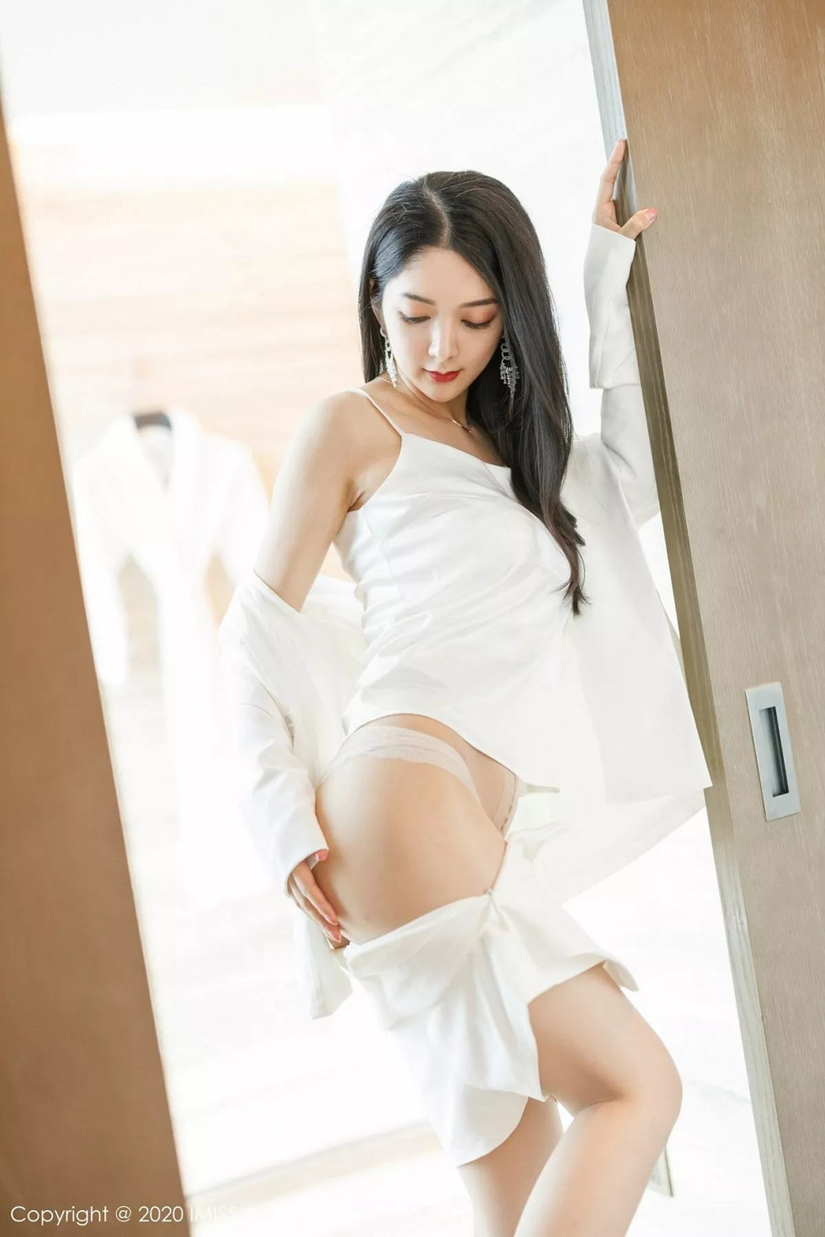 [Imiss爱蜜社]第484期小热巴写真 [73P]-042