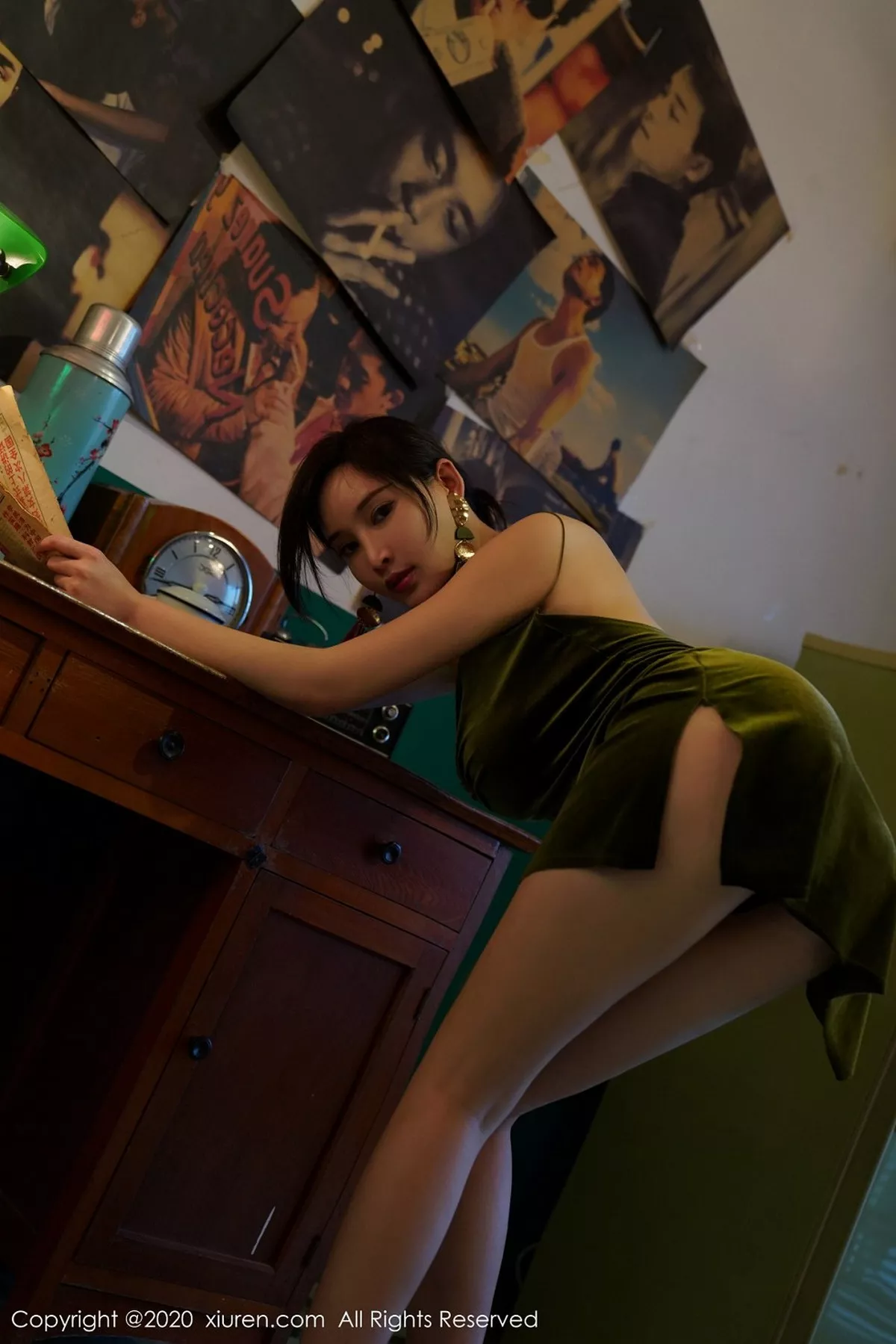 [XiuRen秀人网]第2477期奶瓶土肥圆写真 [56P]-025