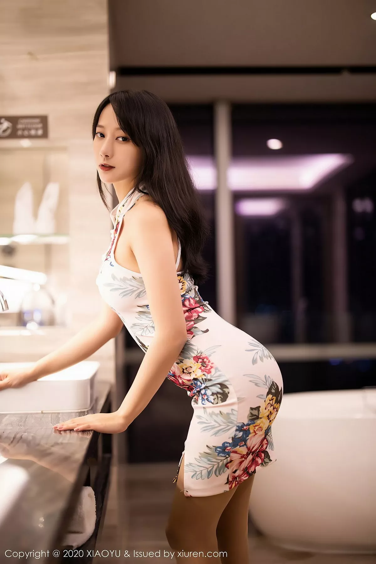 [XiaoYu画语界]第366期何嘉颖写真 [52P]-002