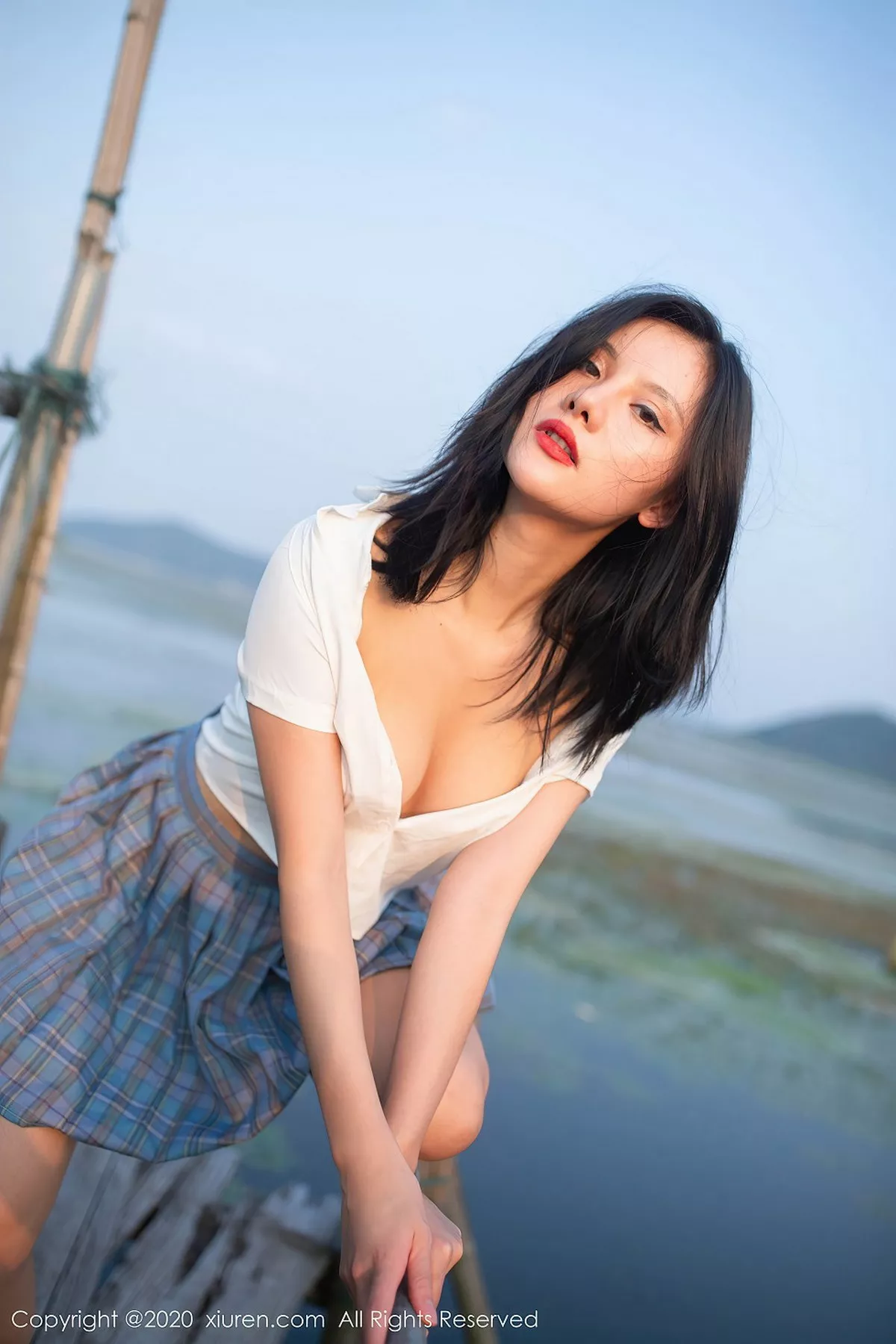 [XiuRen秀人网]第2558期就是阿朱啊写真 [51P]-014