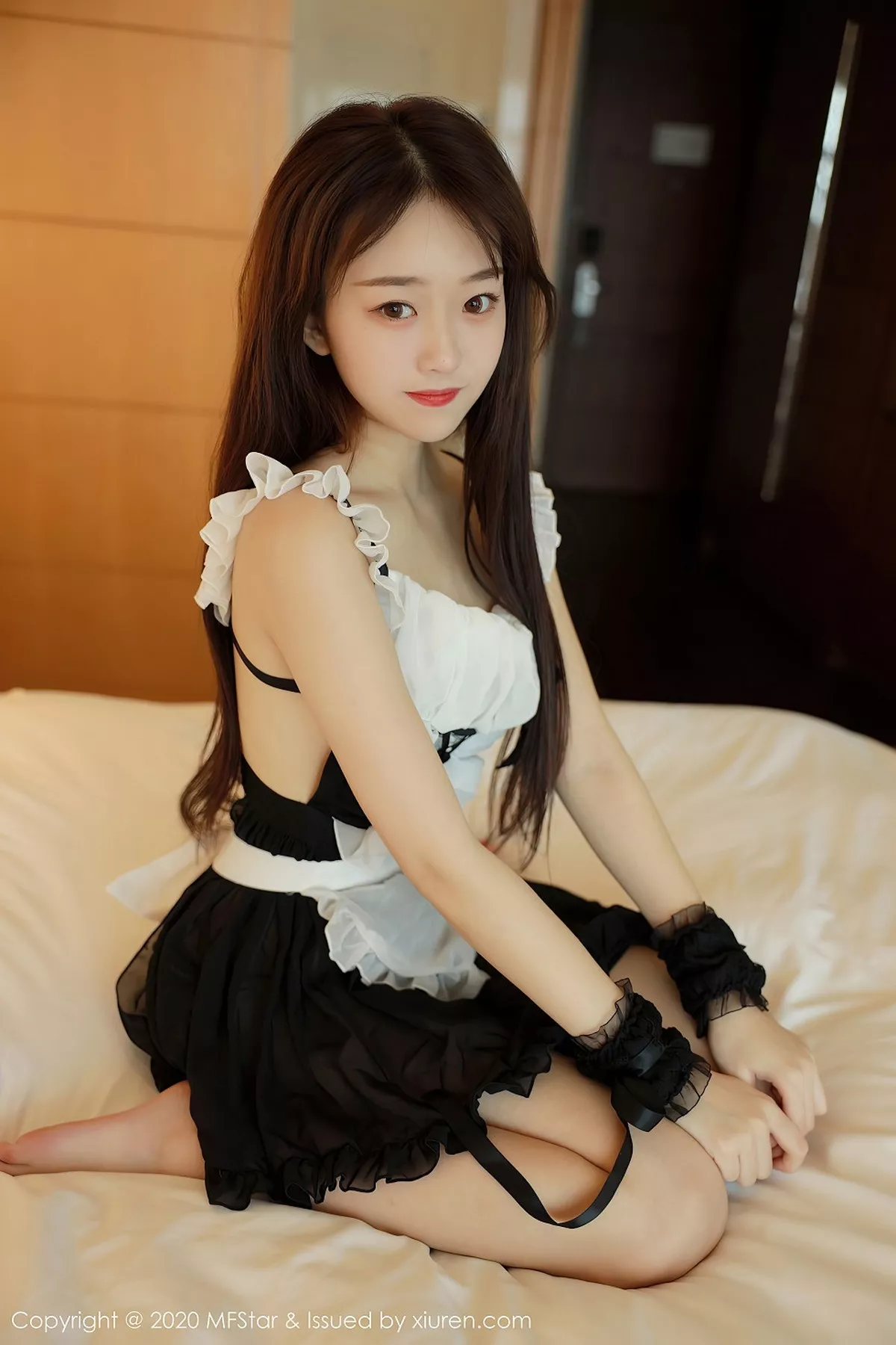 [MFStar模范学院]第387期小奶瓶呜鸣写真 [66P]-003