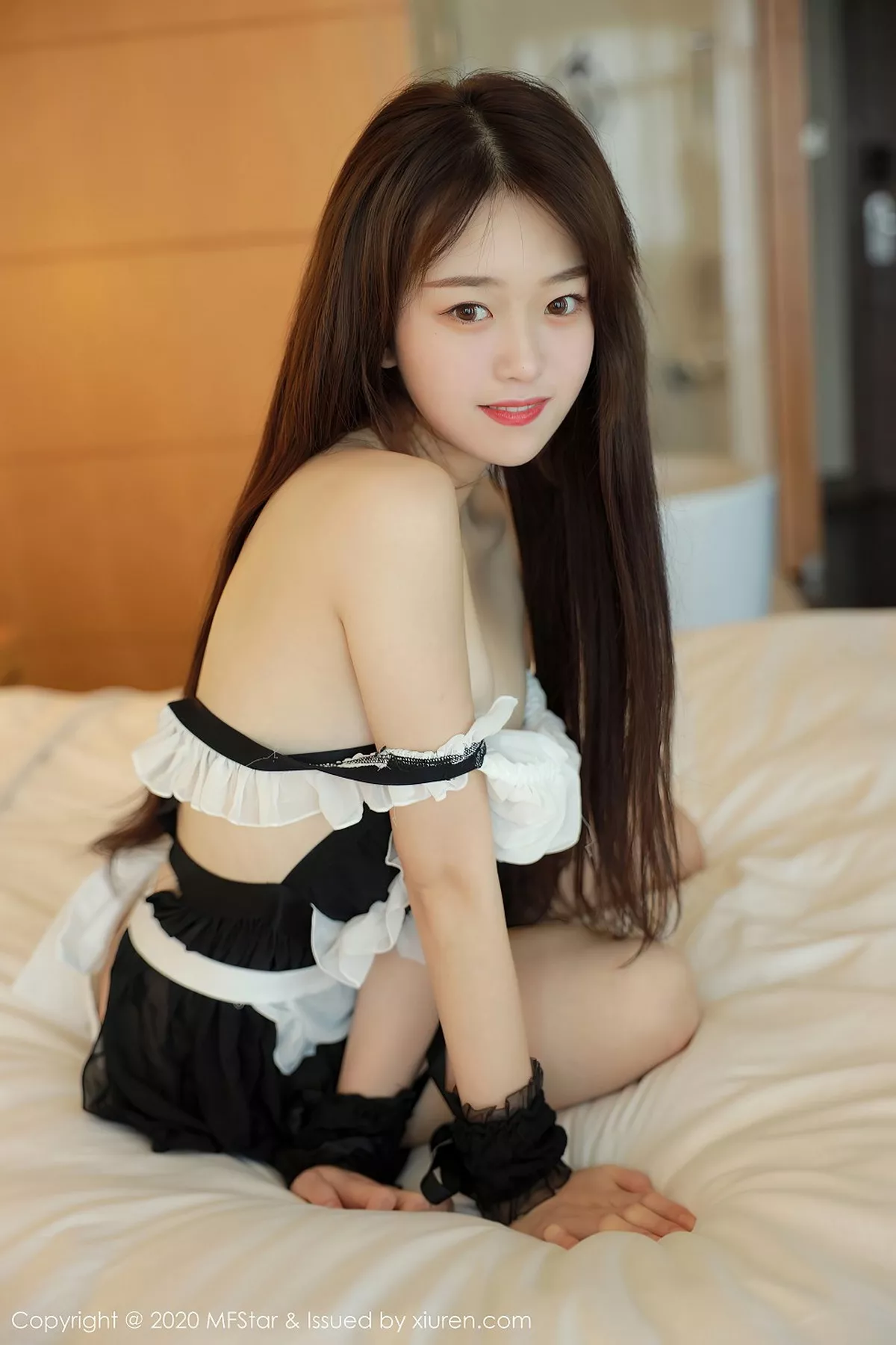 [MFStar模范学院]第387期小奶瓶呜鸣写真 [66P]-021