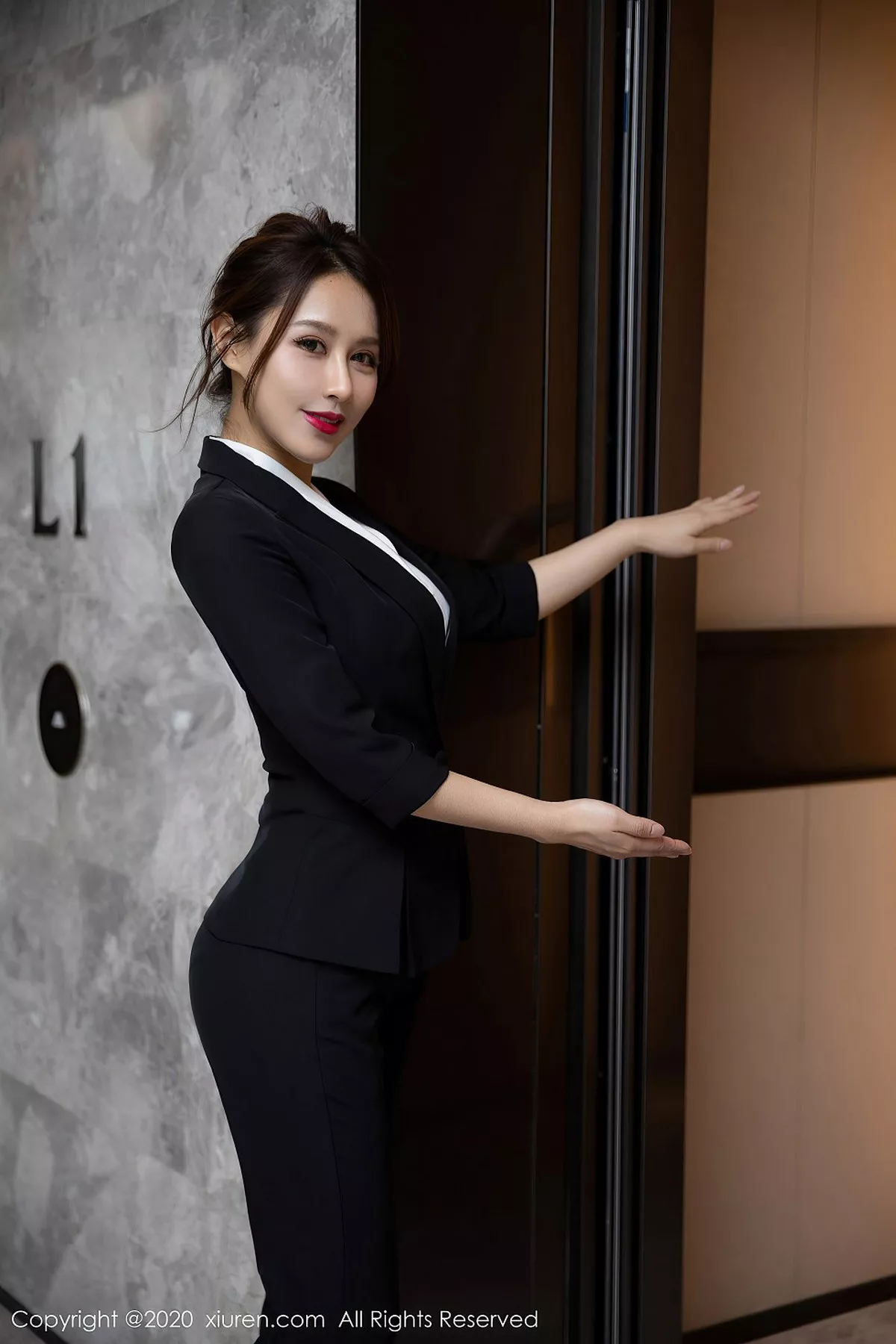 [XiuRen秀人网]第2580期徐安安写真 [86P]-013