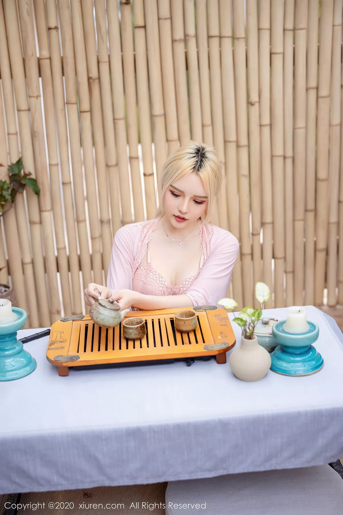 [XiuRen秀人网]第2585期淼淼小姐姐呀写真 [36P]-011