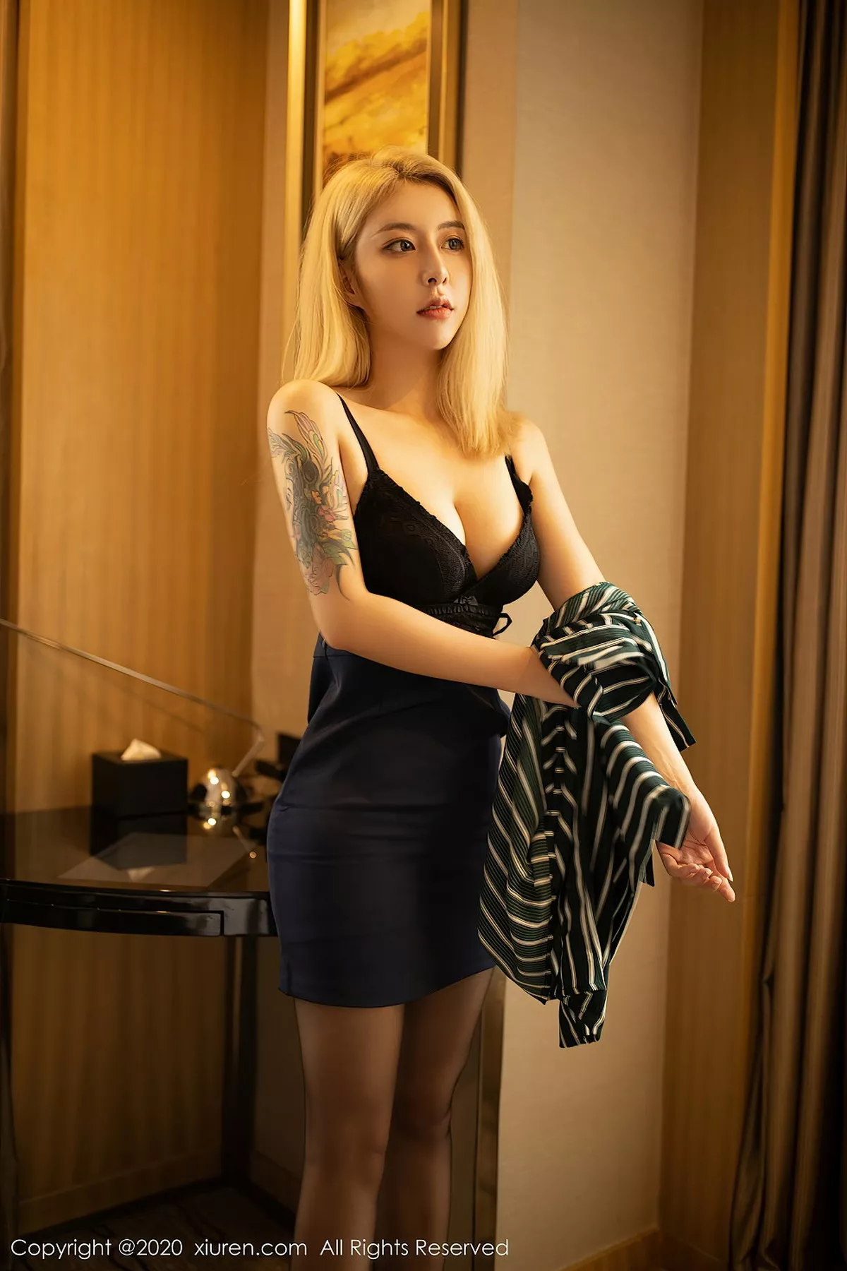[XiuRen秀人网]第2592期糯米NM写真 [38P]-024