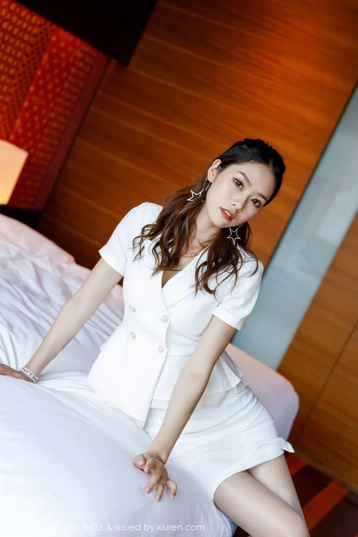 [Imiss爱蜜社]第512期方子萱写真 [60P]-019