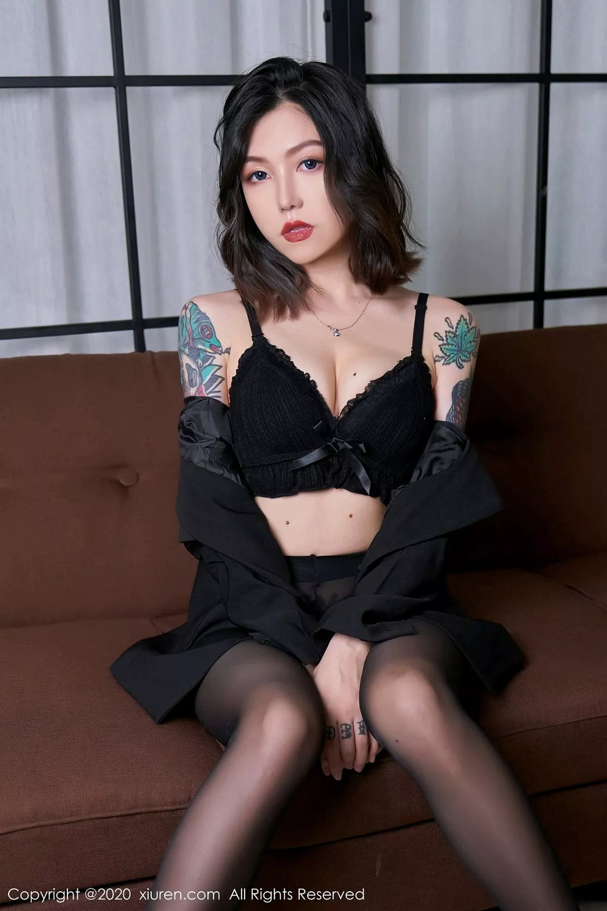 [XiuRen秀人网]第2711期舌尖上的菊花写真 [70P]-049