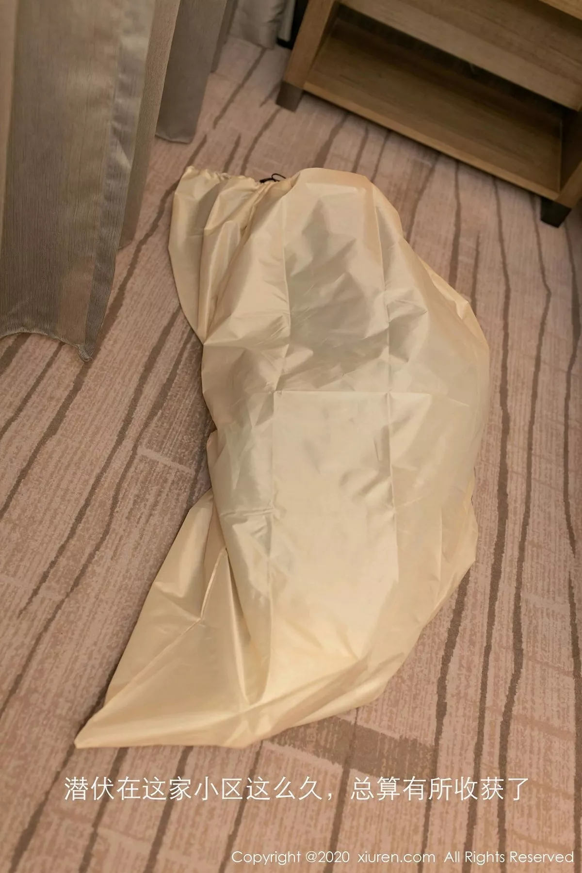 [XiuRen秀人网]第2716期鱼子酱写真 [48P]-002