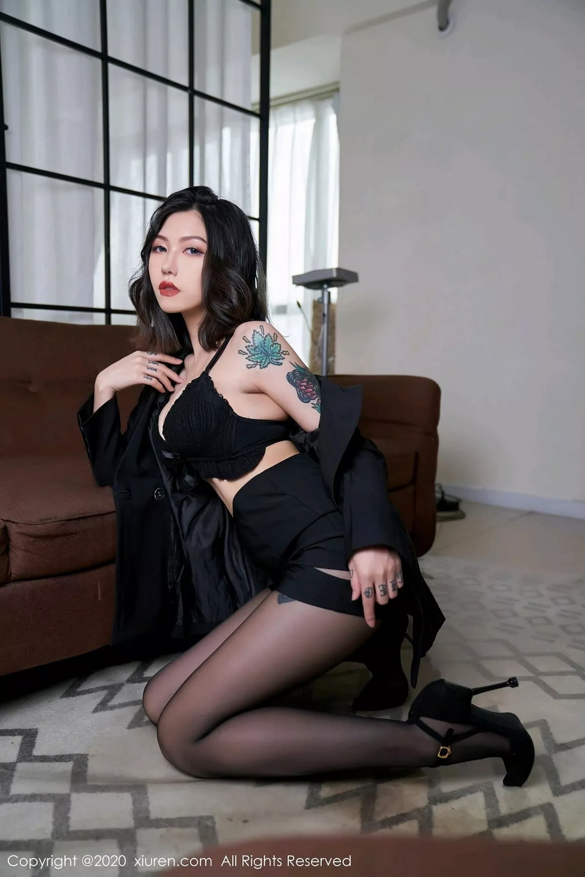 [XiuRen秀人网]第2711期舌尖上的菊花写真 [70P]-031