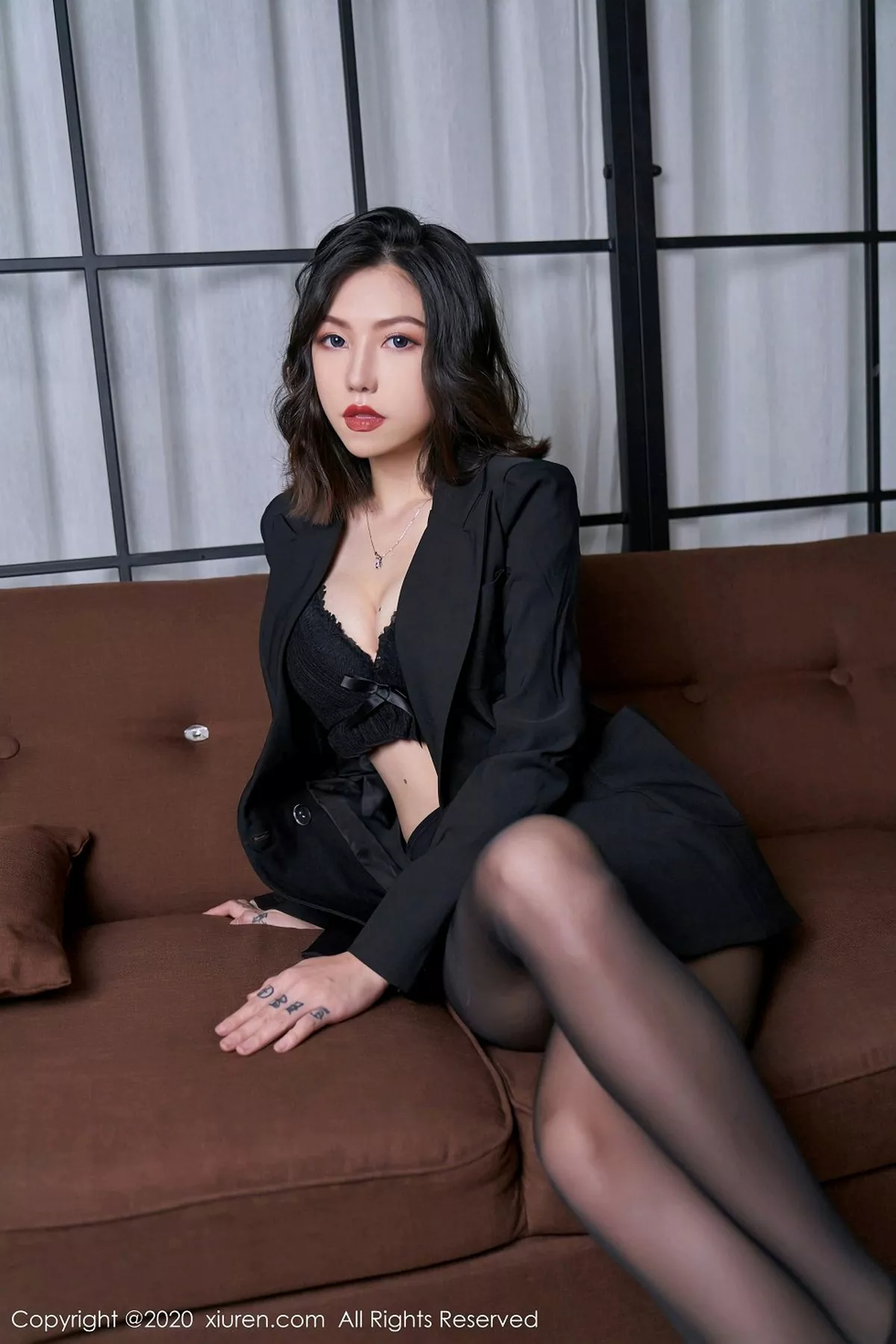 [XiuRen秀人网]第2711期舌尖上的菊花写真 [70P]-048