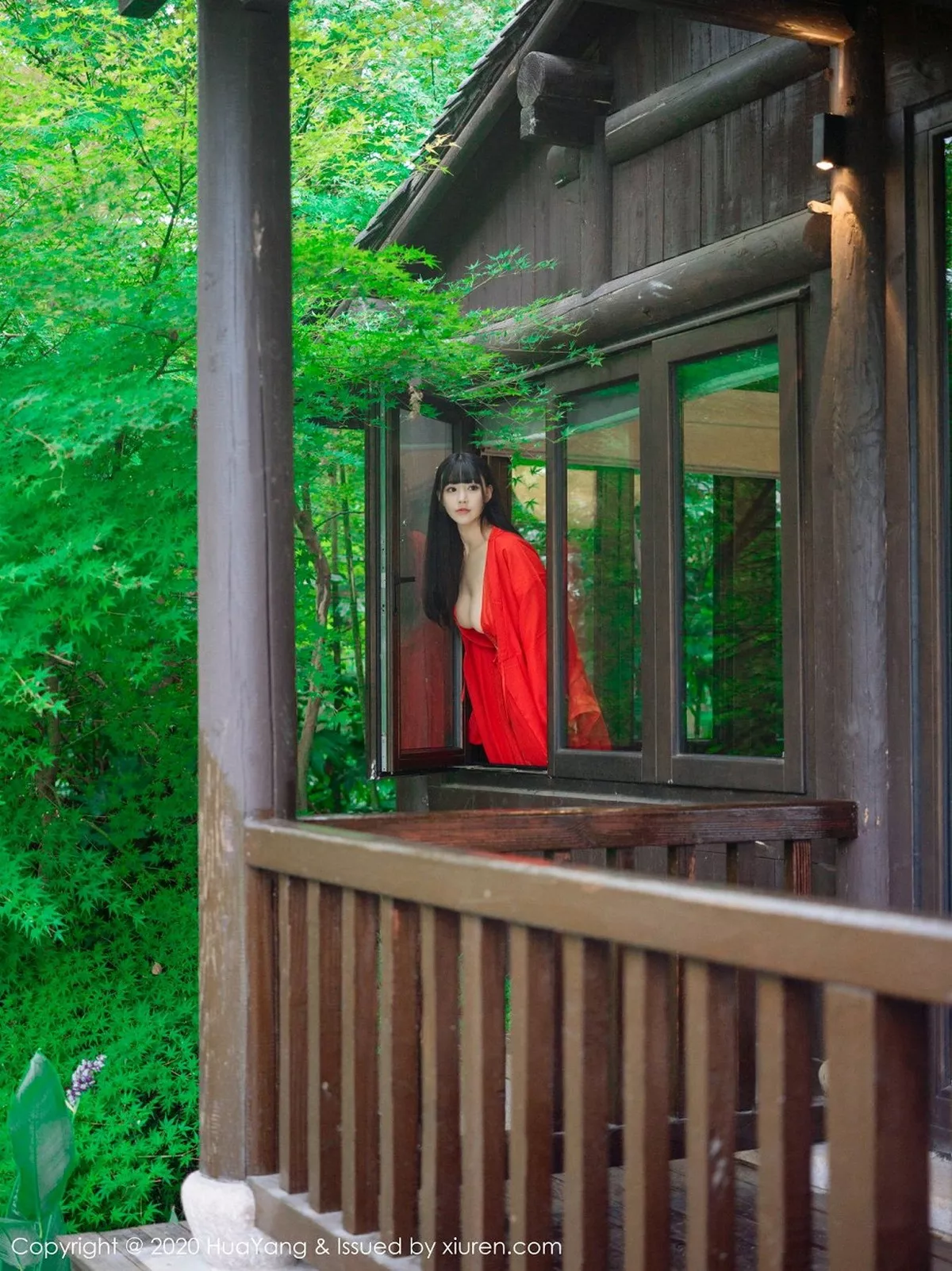 [HuaYang花漾]第310期奶茶Emily写真 [70P]-001