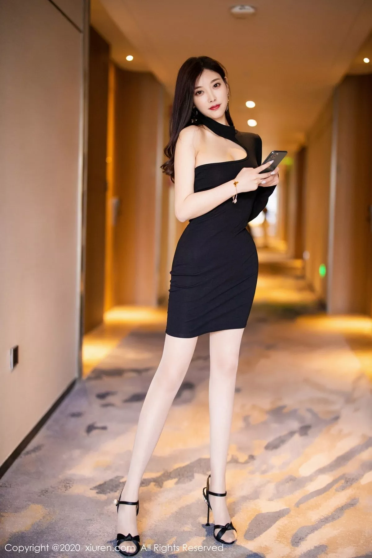 [XiuRen秀人网]第2733期杨晨晨写真 [66P]-001