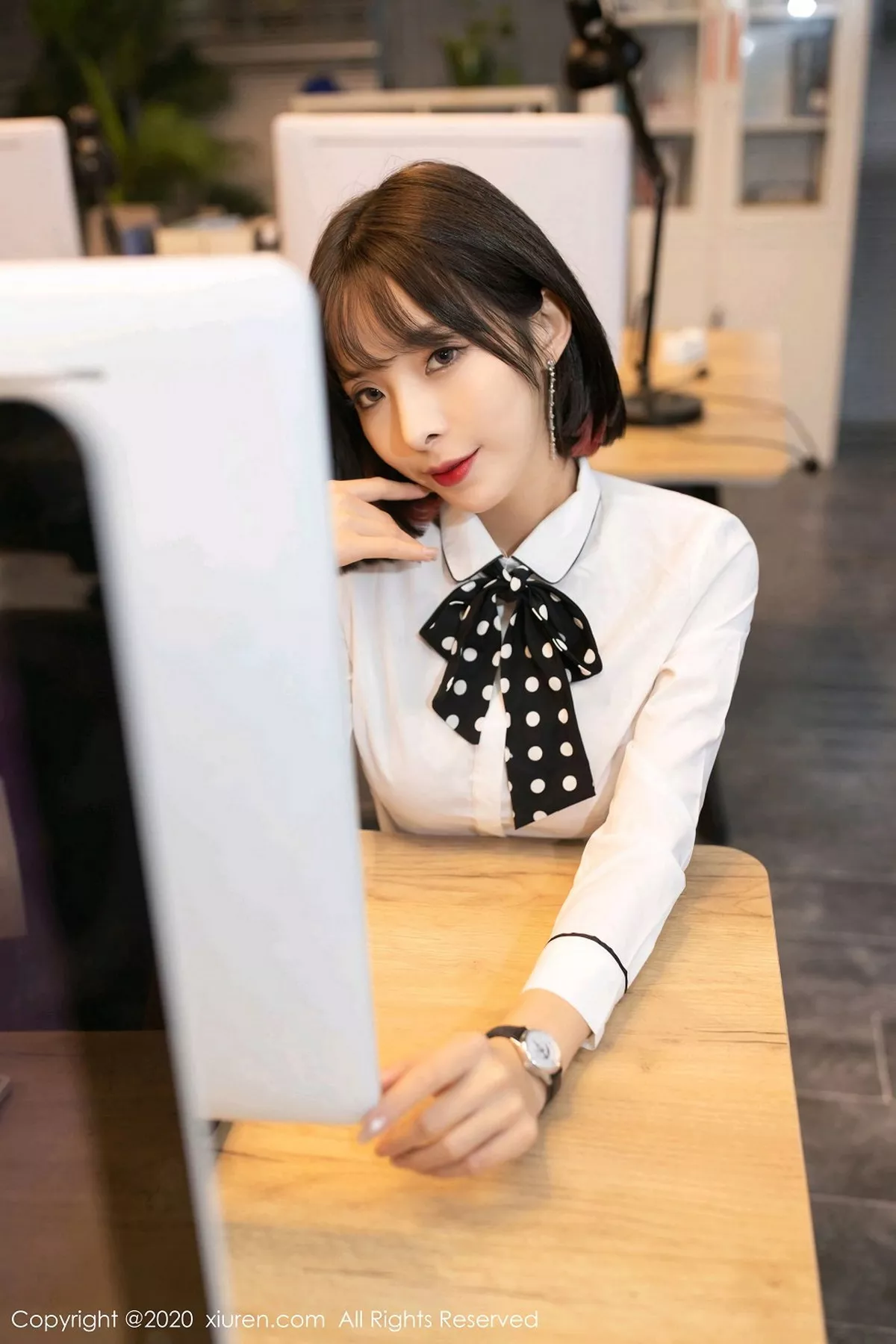 [XiuRen秀人网]第2755期陈小喵写真 [90P]-001