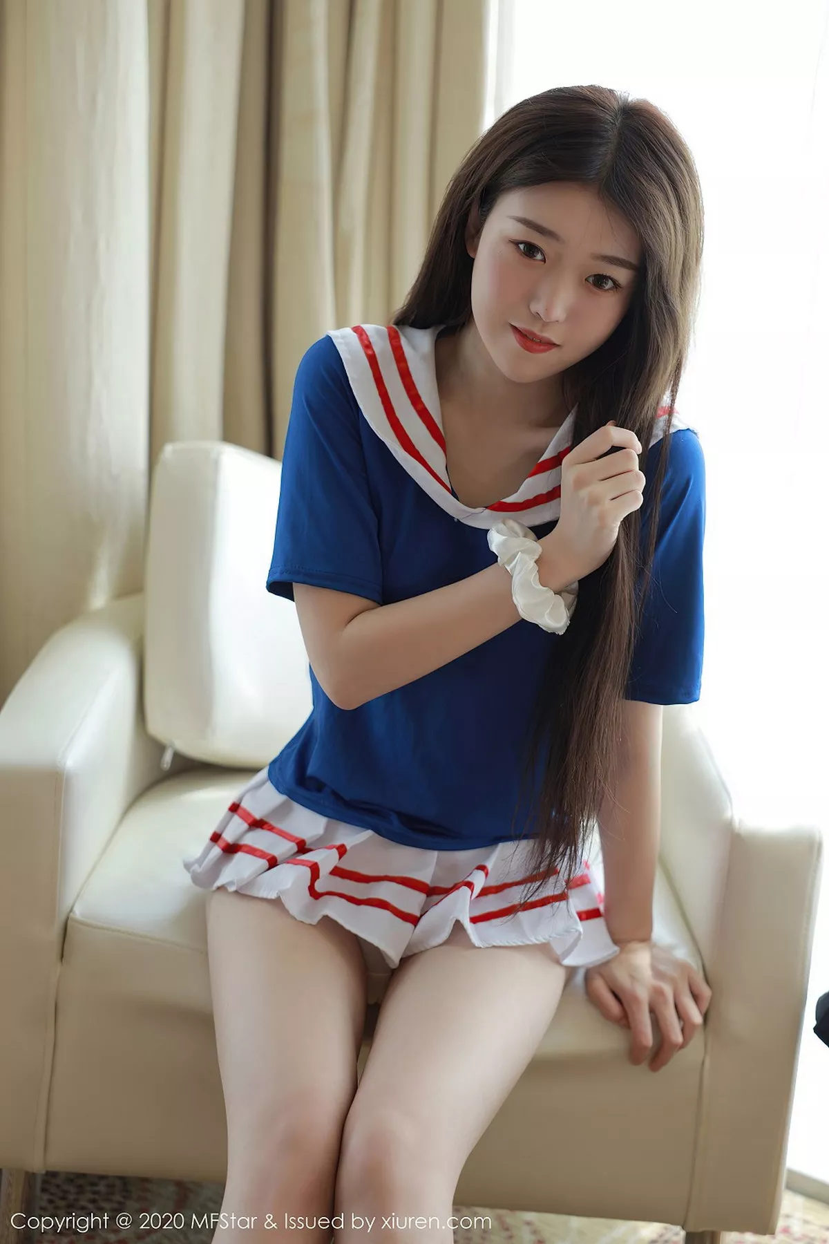 [MFStar模范学院]第395期小奶瓶呜鸣写真 [60P]-025