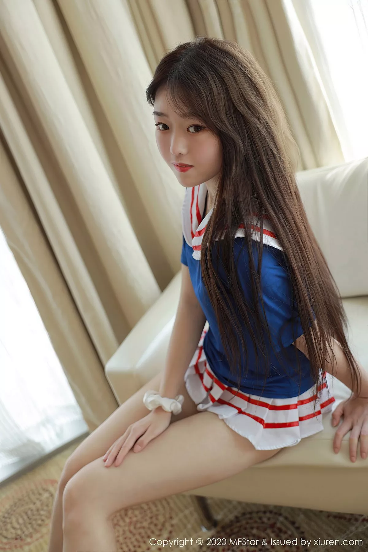 [MFStar模范学院]第395期小奶瓶呜鸣写真 [60P]-051
