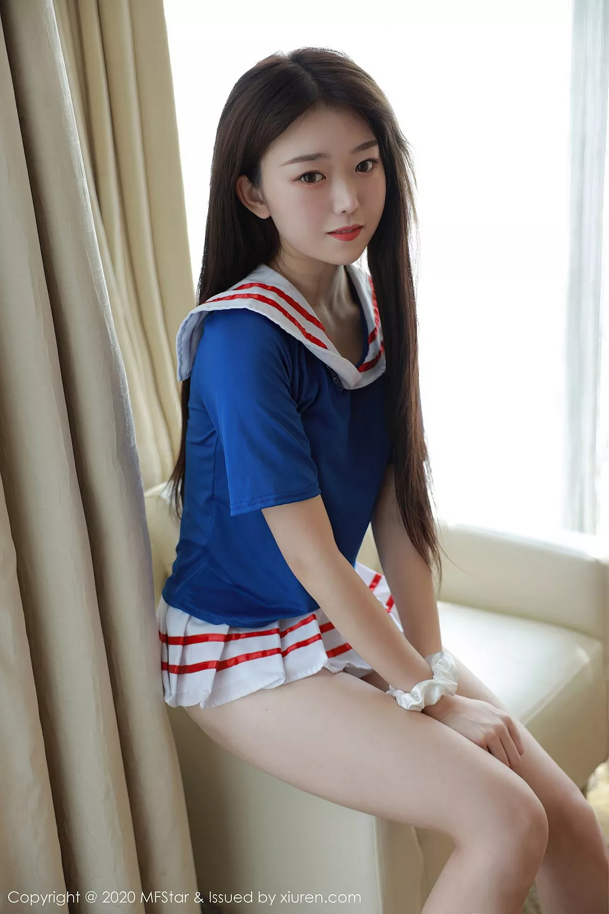 [MFStar模范学院]第395期小奶瓶呜鸣写真 [60P]-024