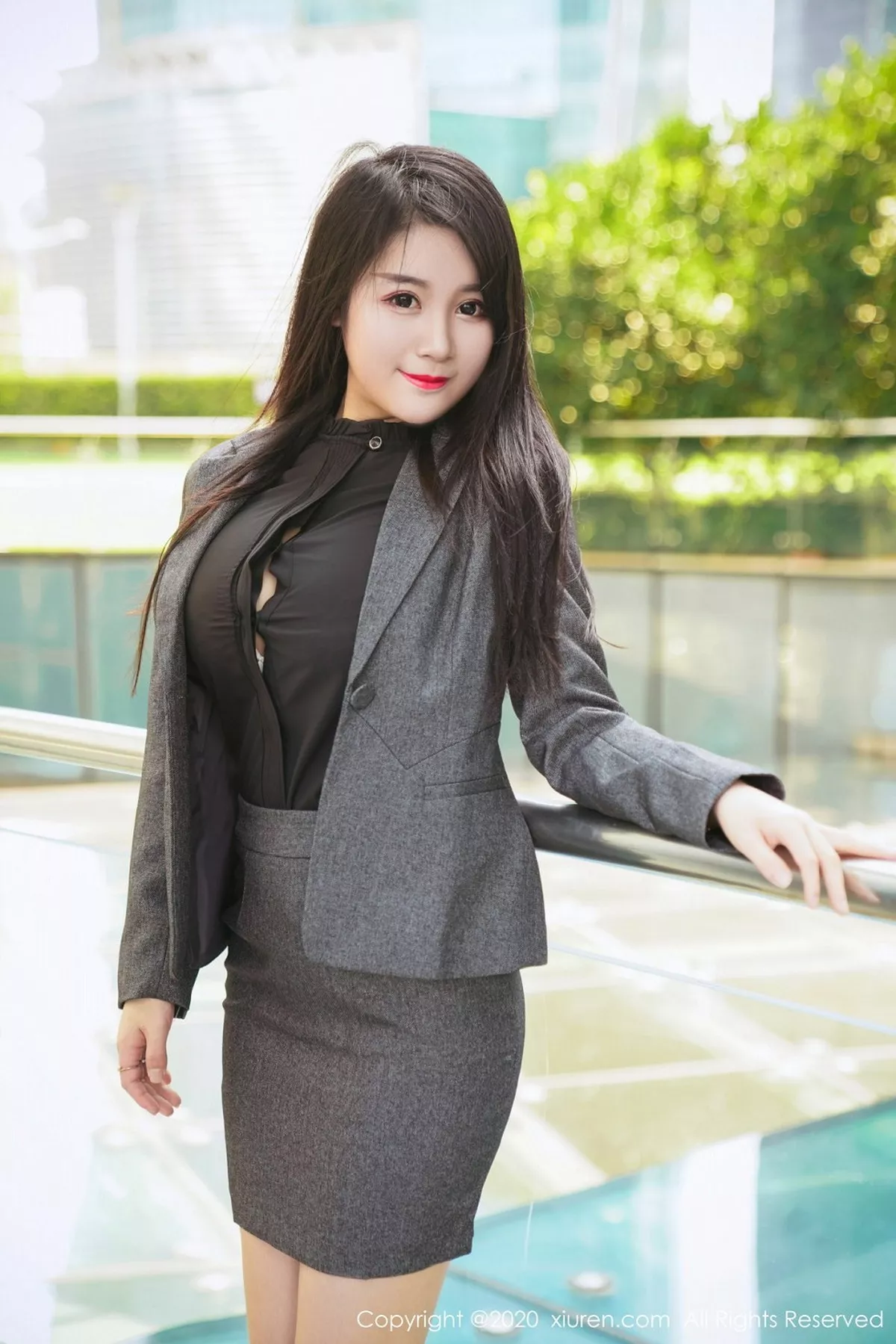 [XiuRen秀人网]第2628期美七Mia写真 [64P]-001