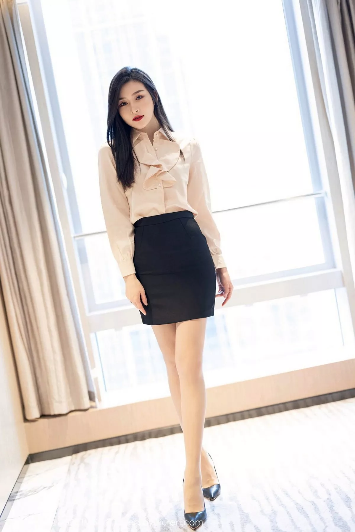 [Imiss爱蜜社]第528期Vanessa写真 [71P]-001