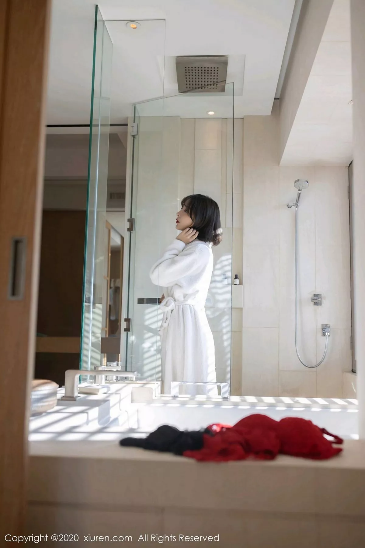 [XiuRen秀人网]第2876期陈小喵写真 [76P]-001