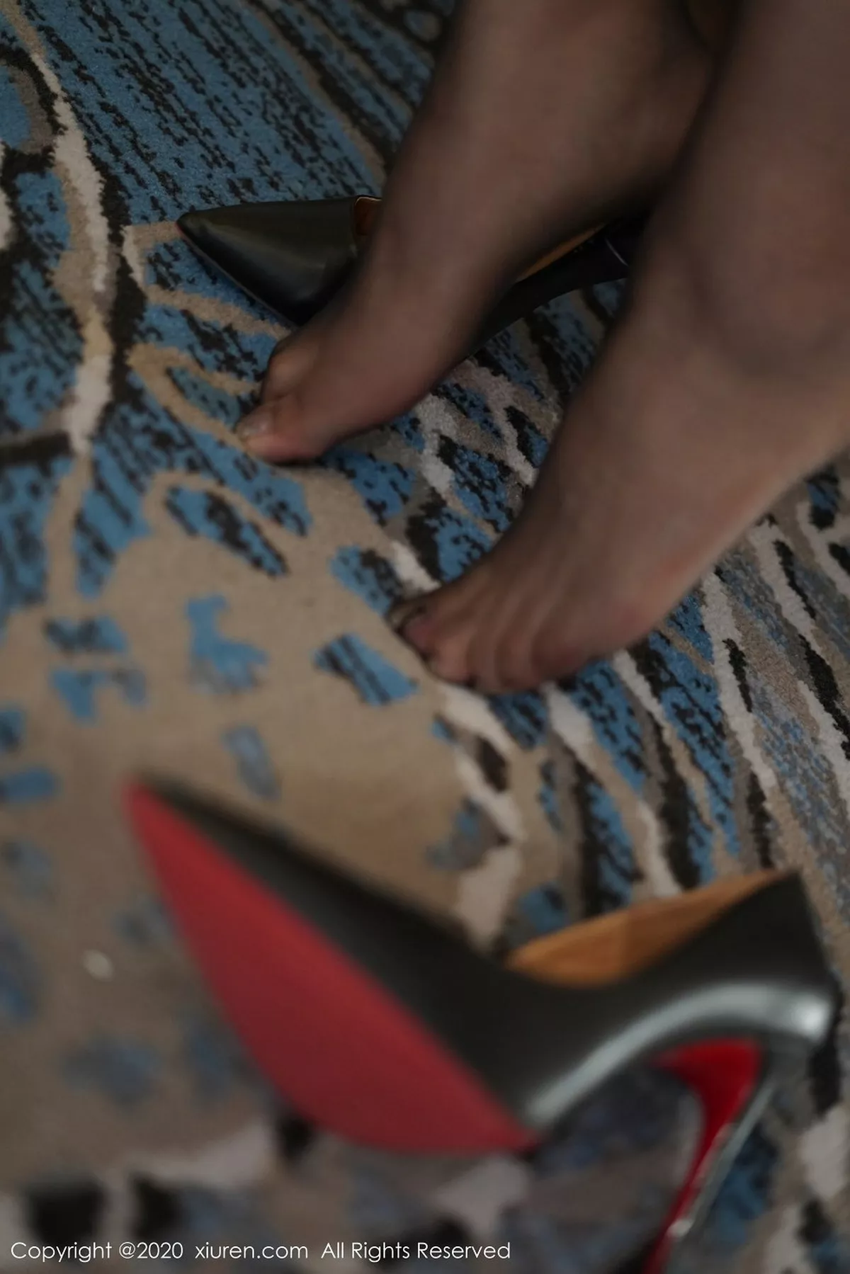 [XiuRen秀人网]第2889期贵贵写真 [54P]-043