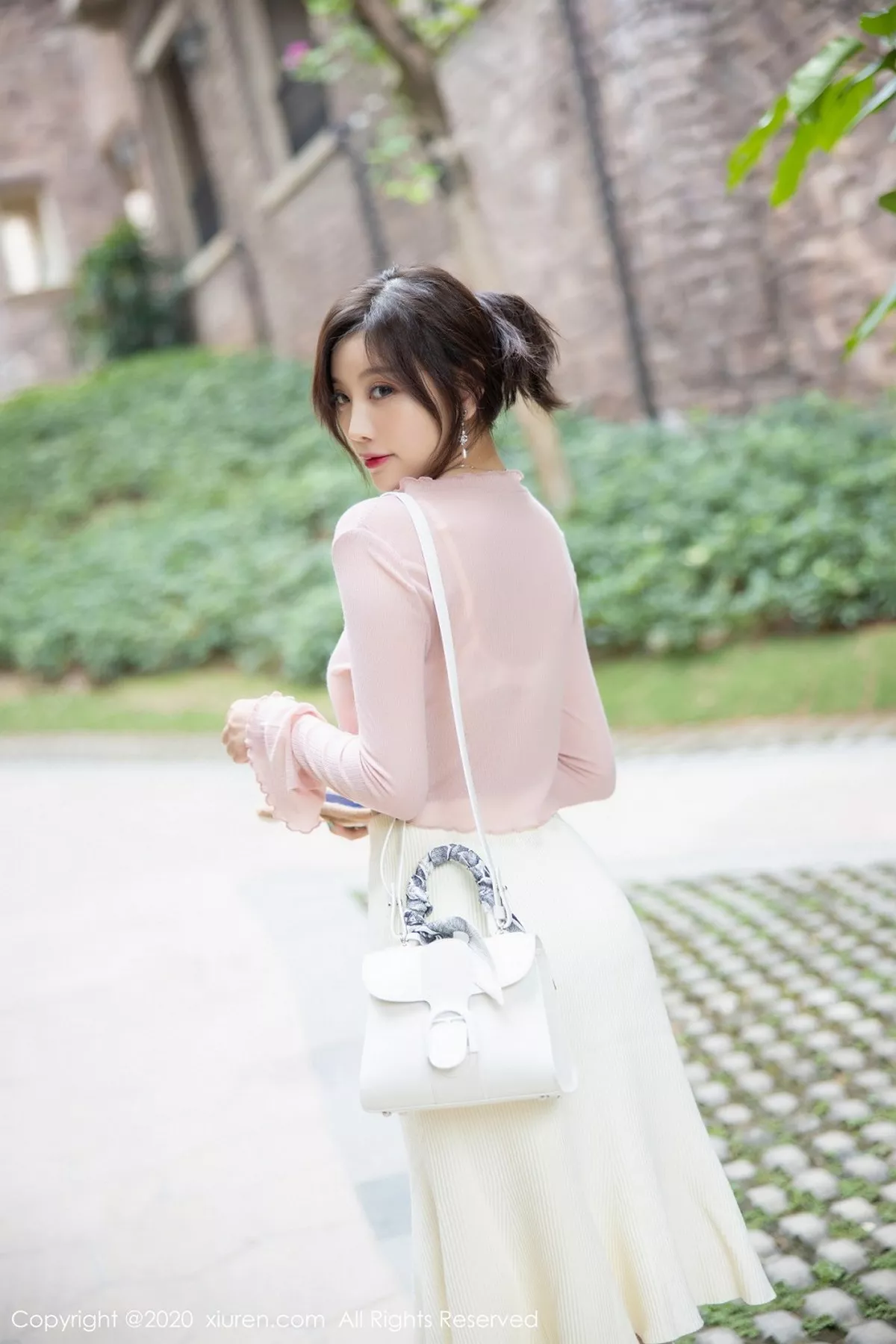 [XiuRen秀人网]第2905期杨晨晨写真 [70P]-001