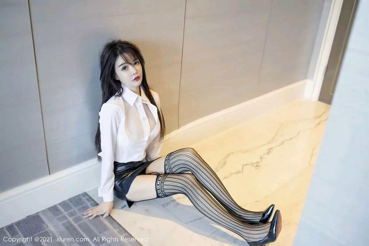 [XiuRen秀人网]第2976期南初妹妹写真 [53P]-002