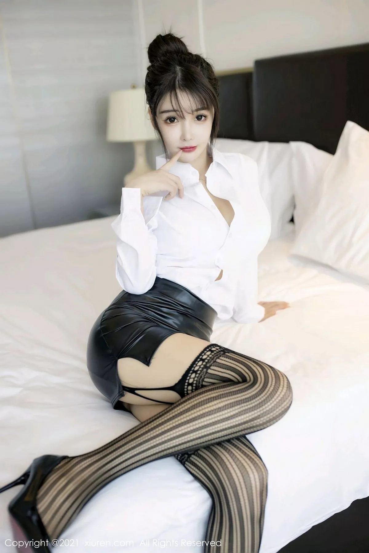 [XiuRen秀人网]第2976期南初妹妹写真 [53P]-033