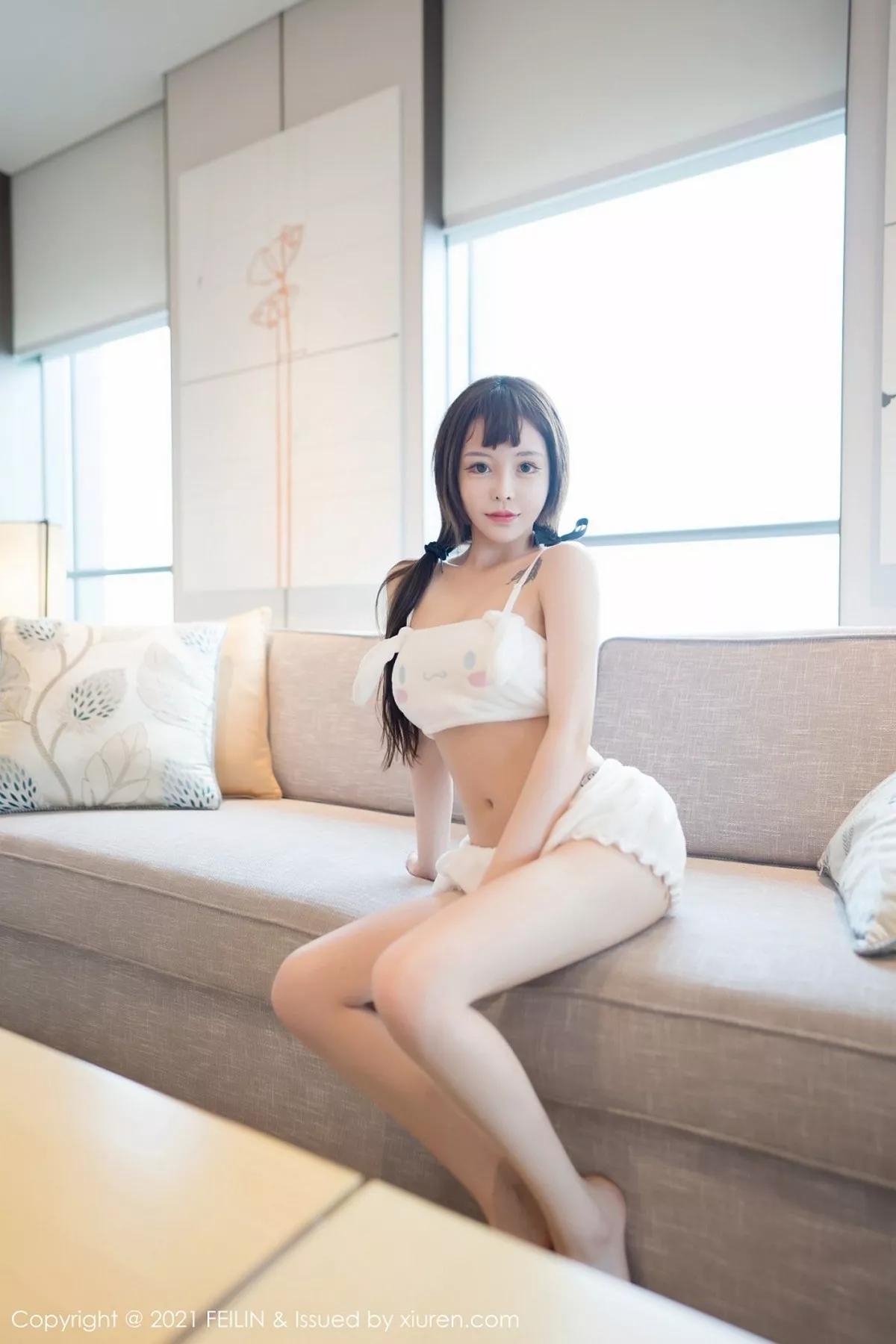 [FeiLin嗲囡囡]第365期哩哩呀写真 [43P]-001