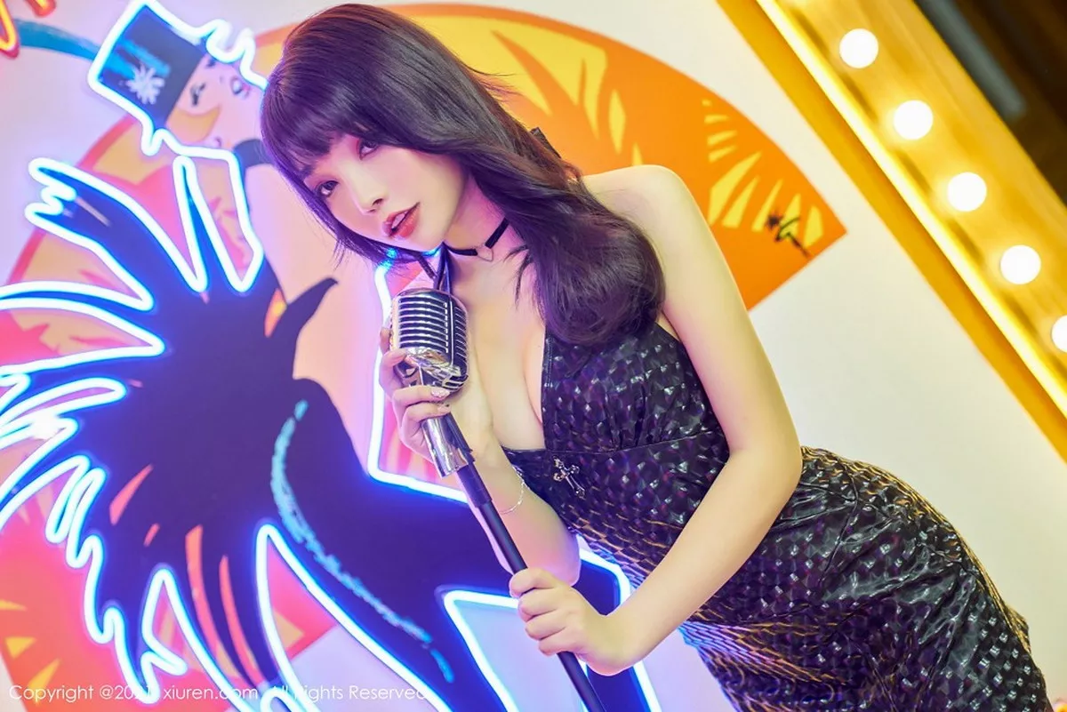 [XiuRen秀人网]第2986期芝芝Booty写真 [70P]-001