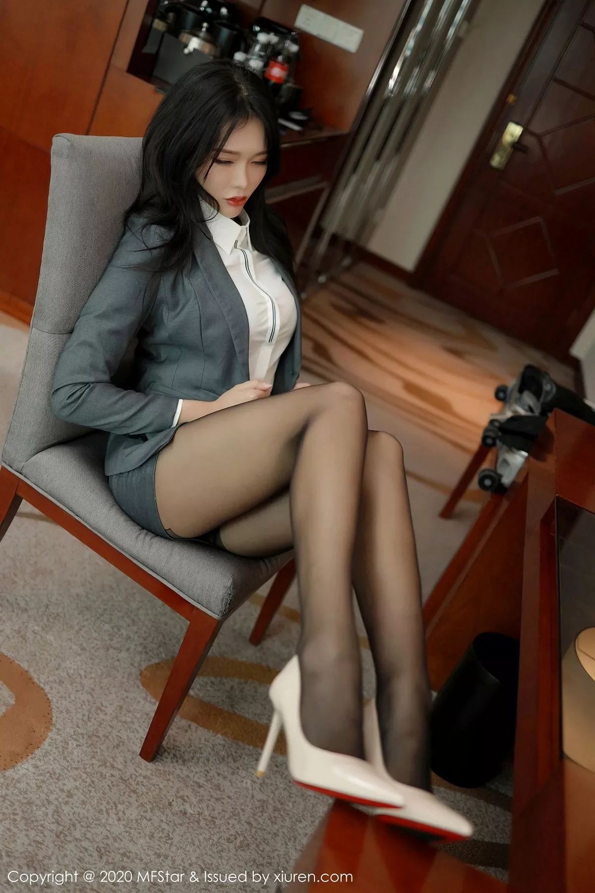 [MFStar模范学院]第426期娜比写真 [48P]-007
